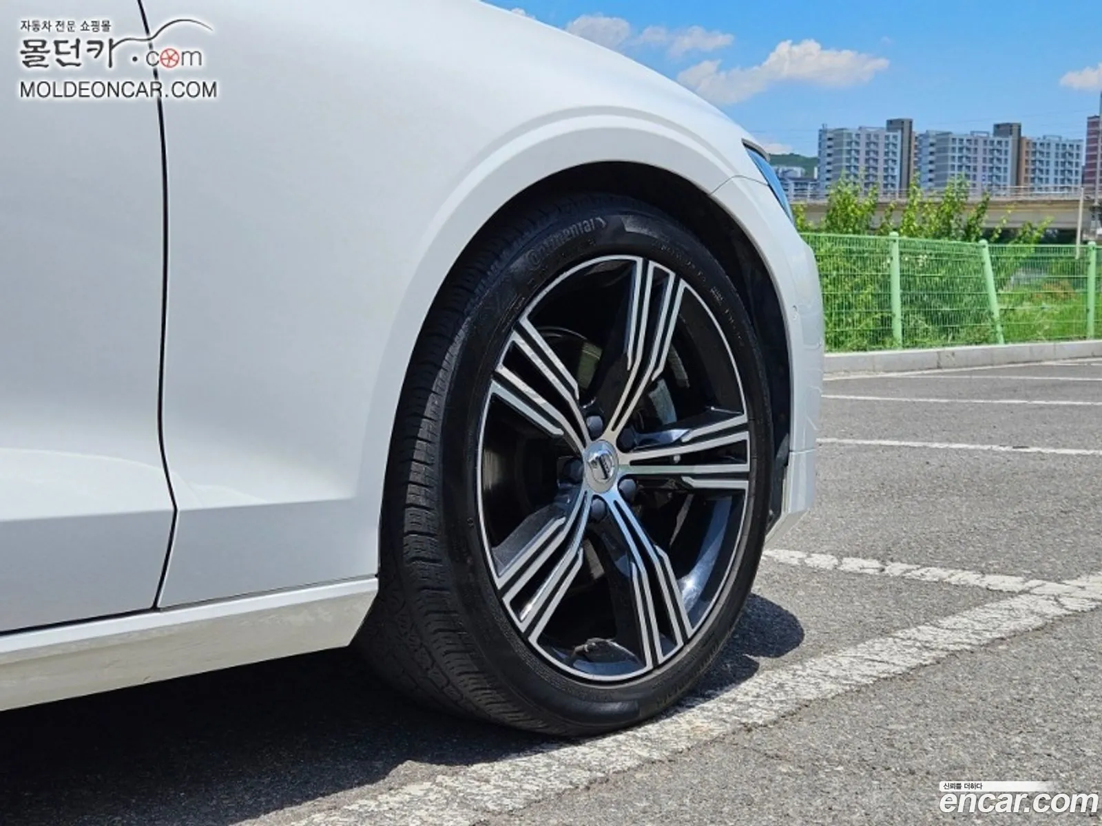 Volvo S60 2019 — 11