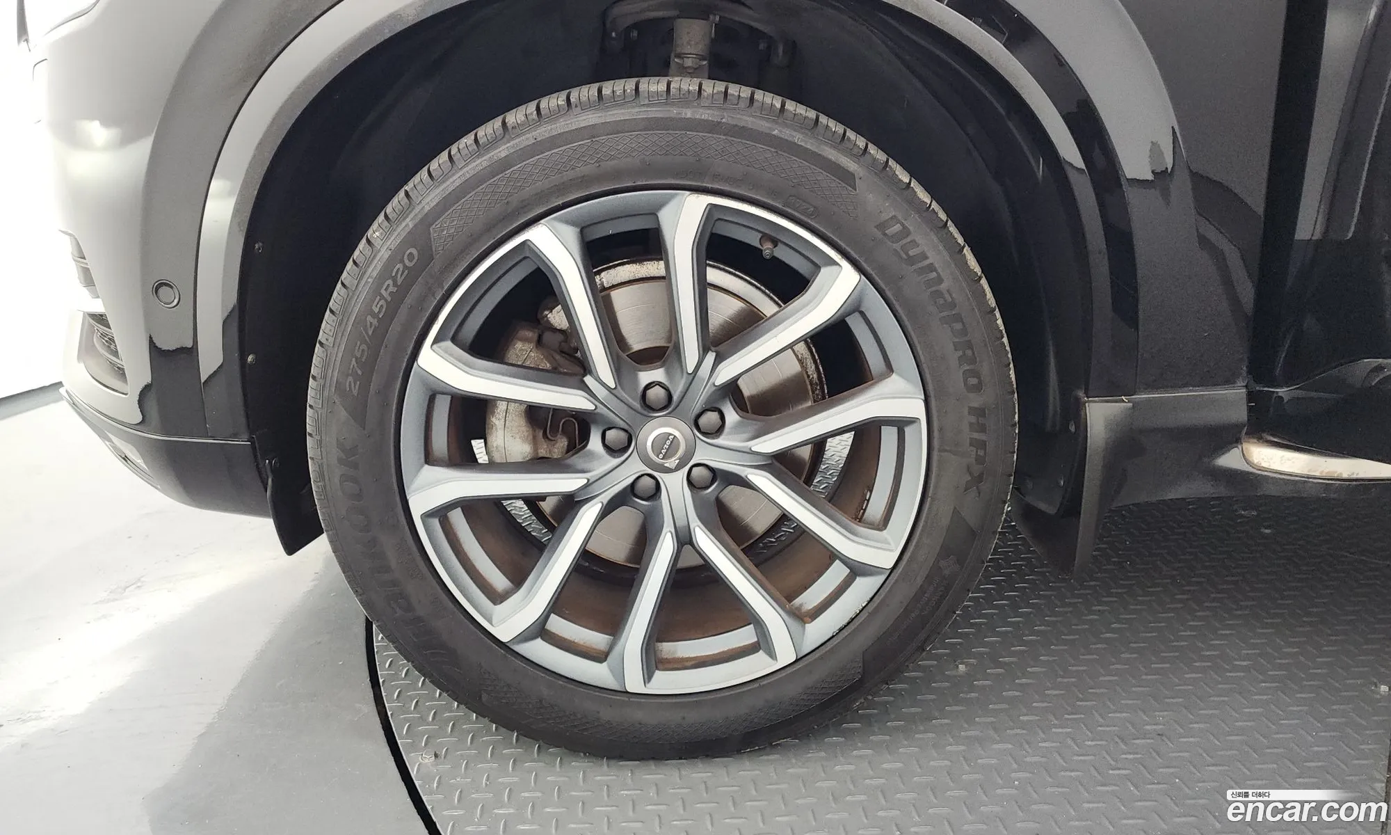 Volvo XC90 2017 — 10