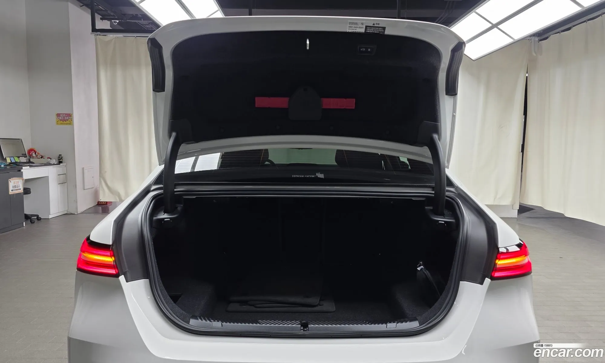 BMW 5 Series 2023 — 28