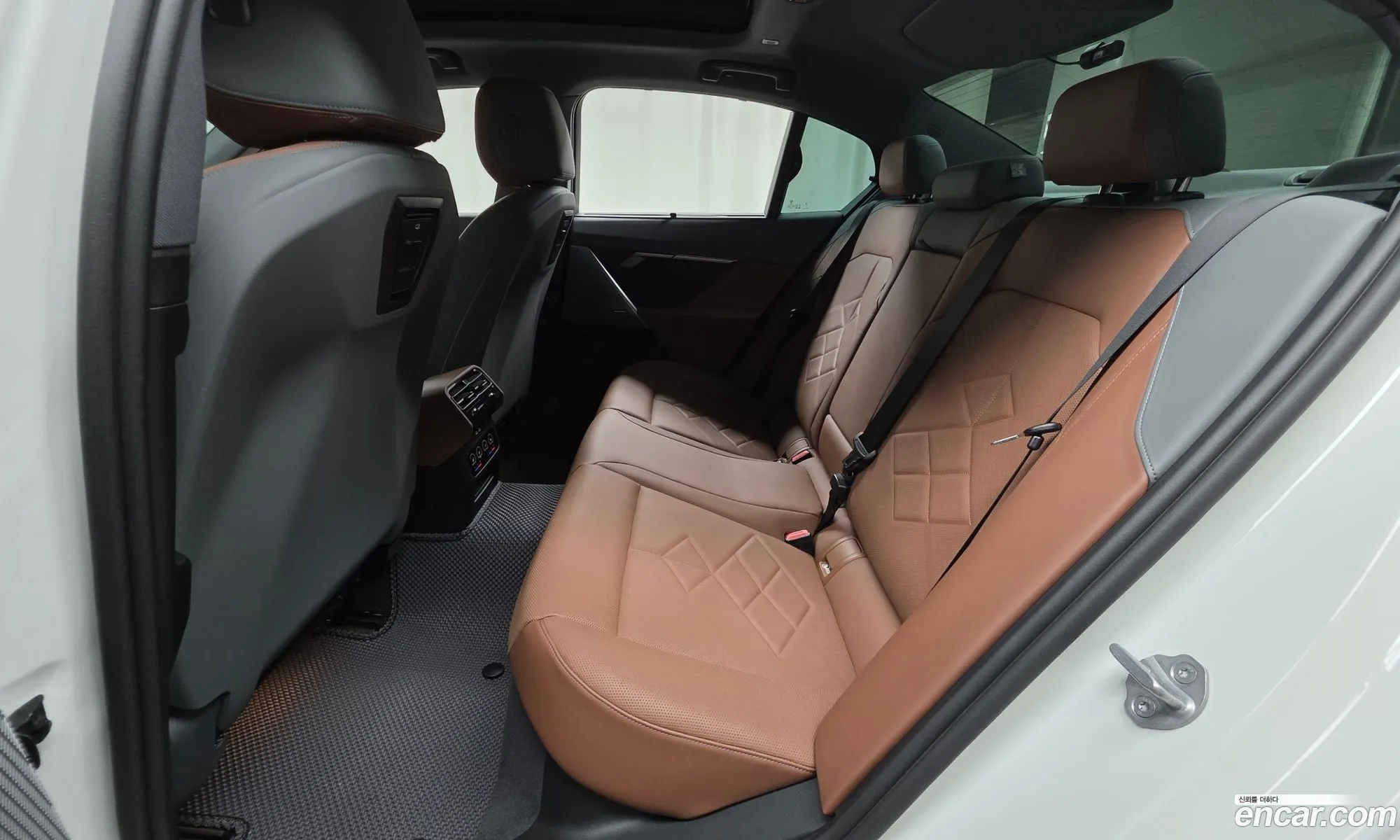 BMW 5 Series 2023 — 16