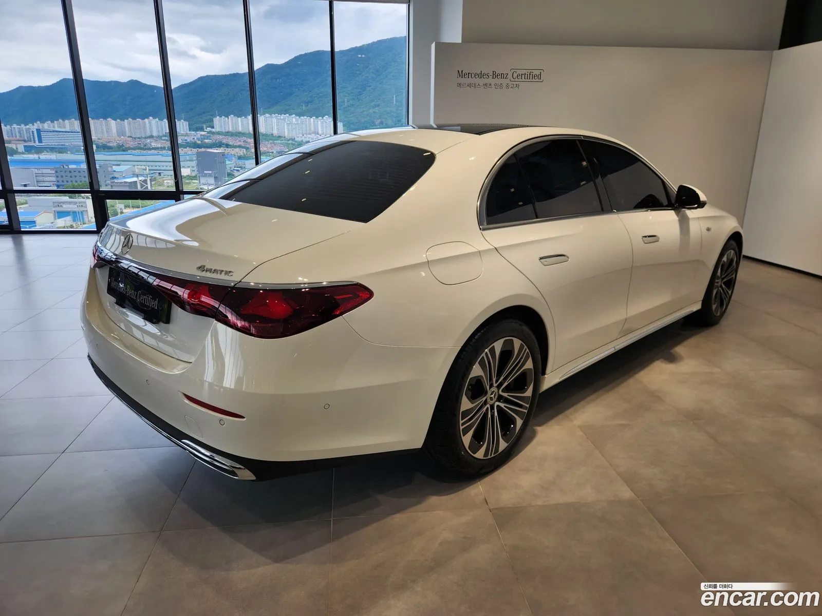 Mercedes-Benz E-Class W214 2025 — 7