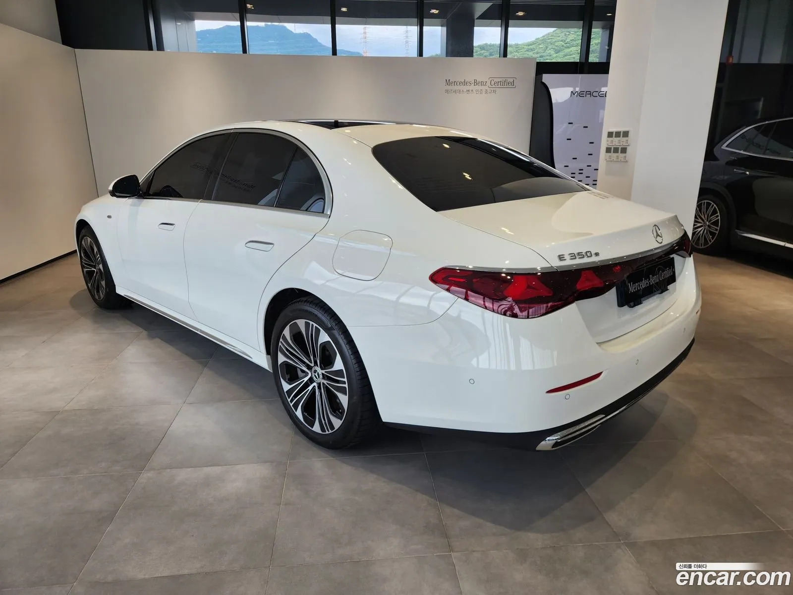 Mercedes-Benz E-Class W214 2025 — 20