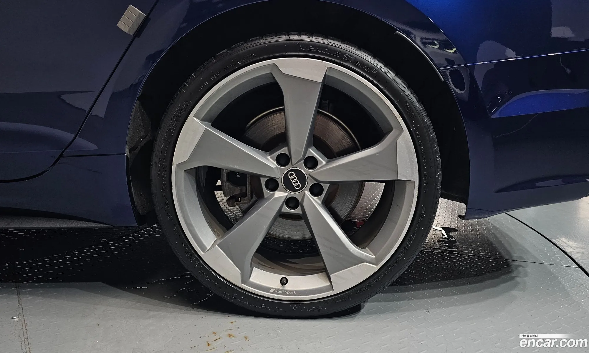 Audi A5 2019 WAUZZZF55KA063223 — 5