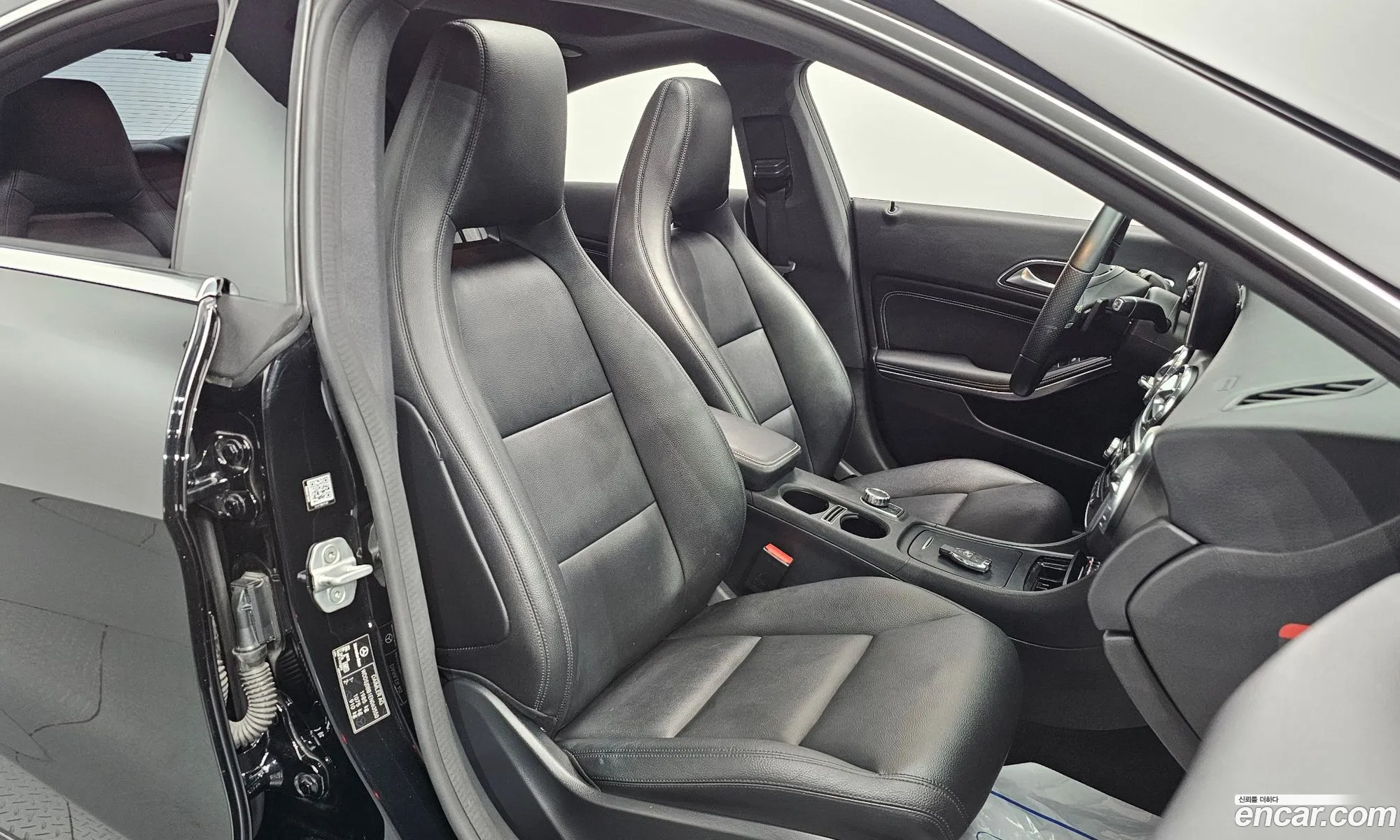 Mercedes-Benz CLA-Class C117 2014 WDDSJ0BB1EN063550 — 3