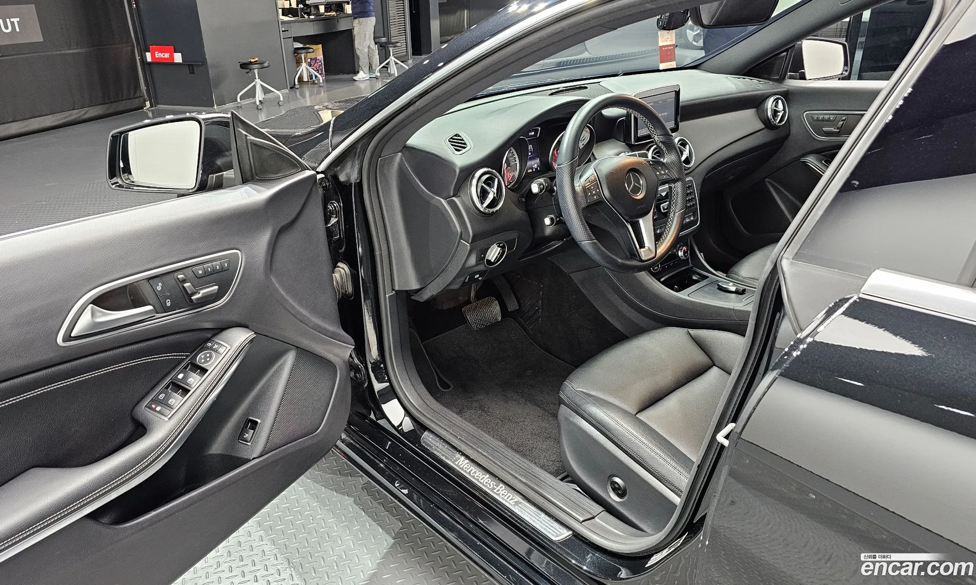 Mercedes-Benz CLA-Class C117 2014 WDDSJ0BB1EN063550 — 2