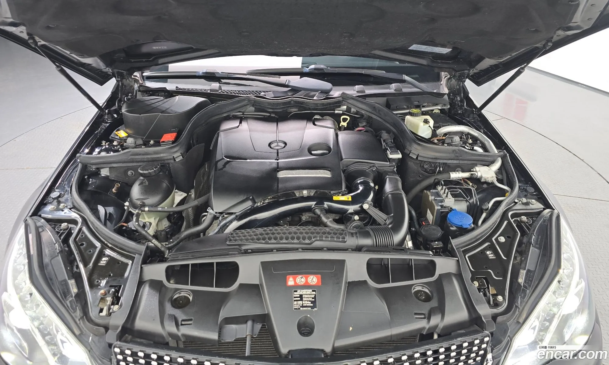 Mercedes-Benz E-Class W212 2015 — 12