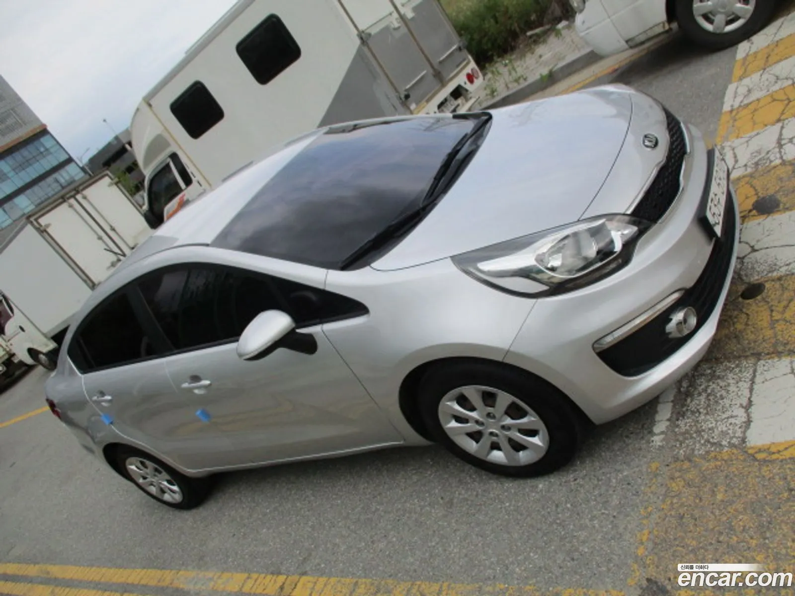 Kia Pride 2015 — 3