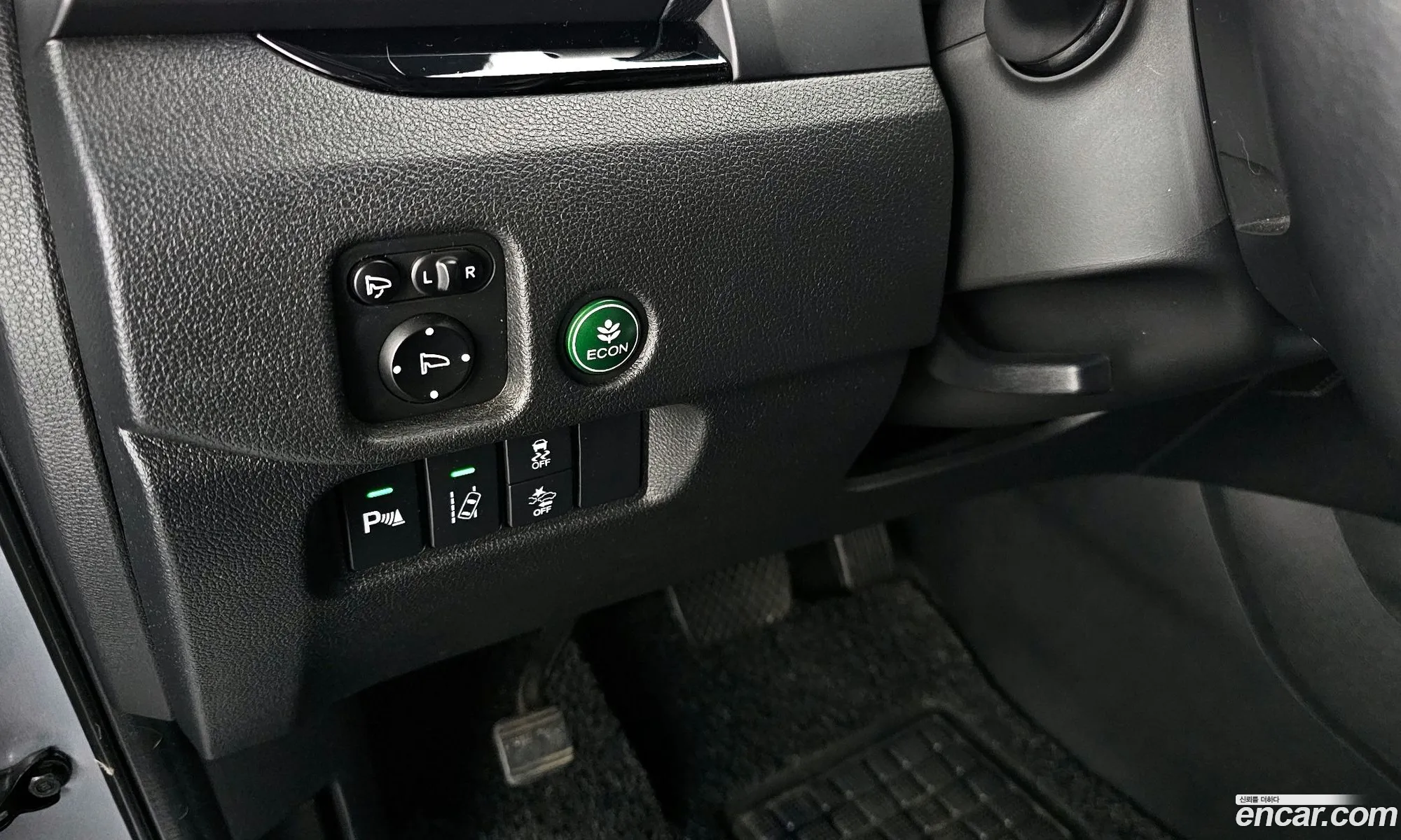 Honda Pilot 2018 5FNYF6850JB200223 — 15