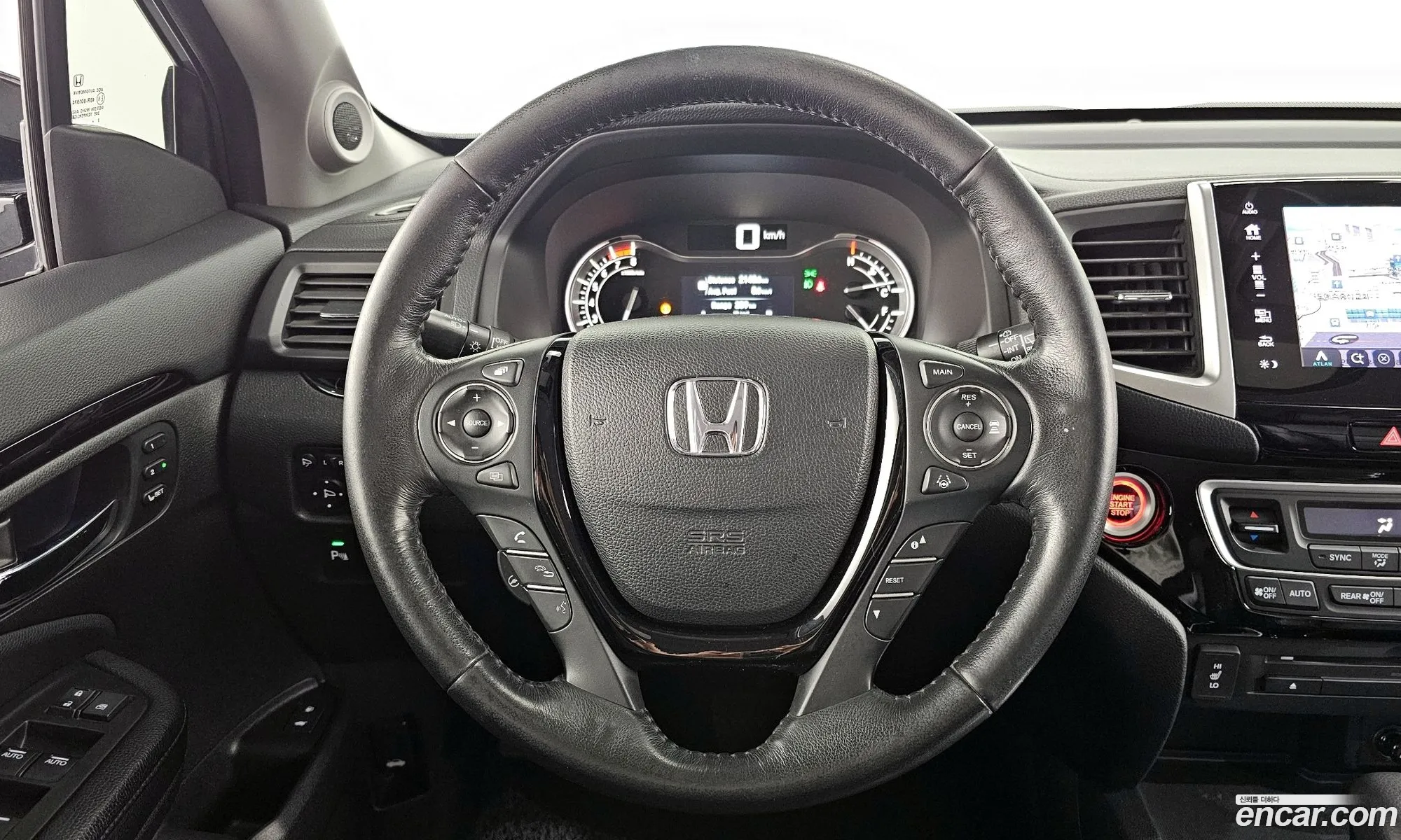 Honda Pilot 2018 5FNYF6850JB200223 — 16
