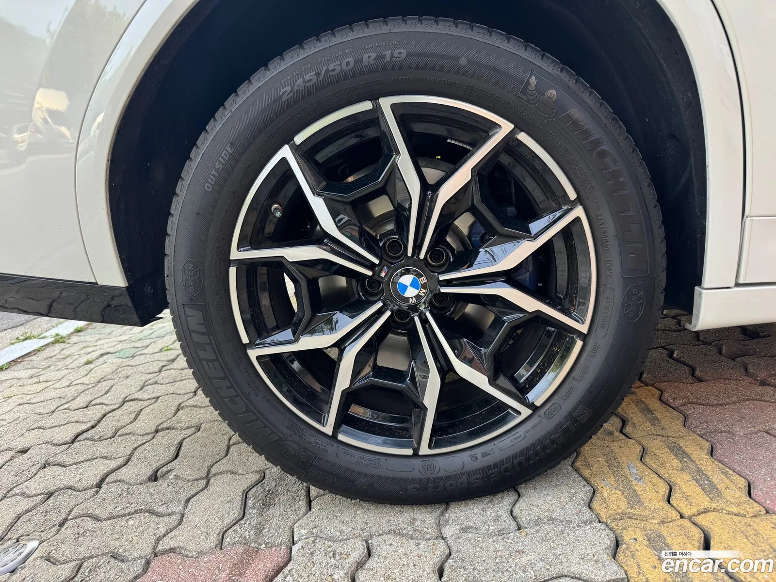BMW X4 2023 — 2
