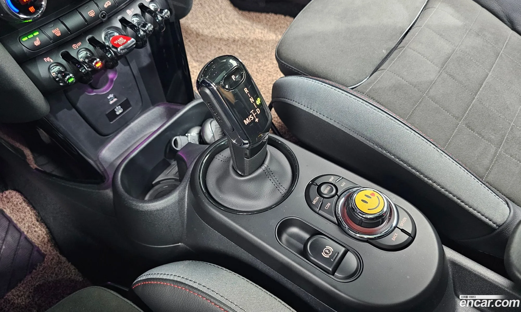 Mini Cooper S 2023 WMW81DH01R2V54951 — 9