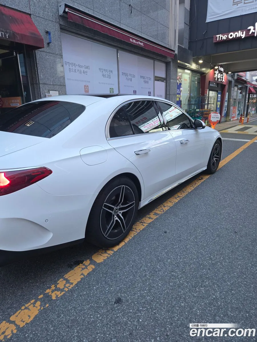 Mercedes-Benz E-Class W214 2025 — 5