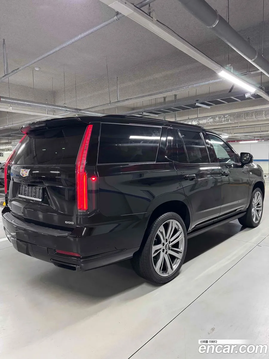 Cadillac Escalade 2026 — 5