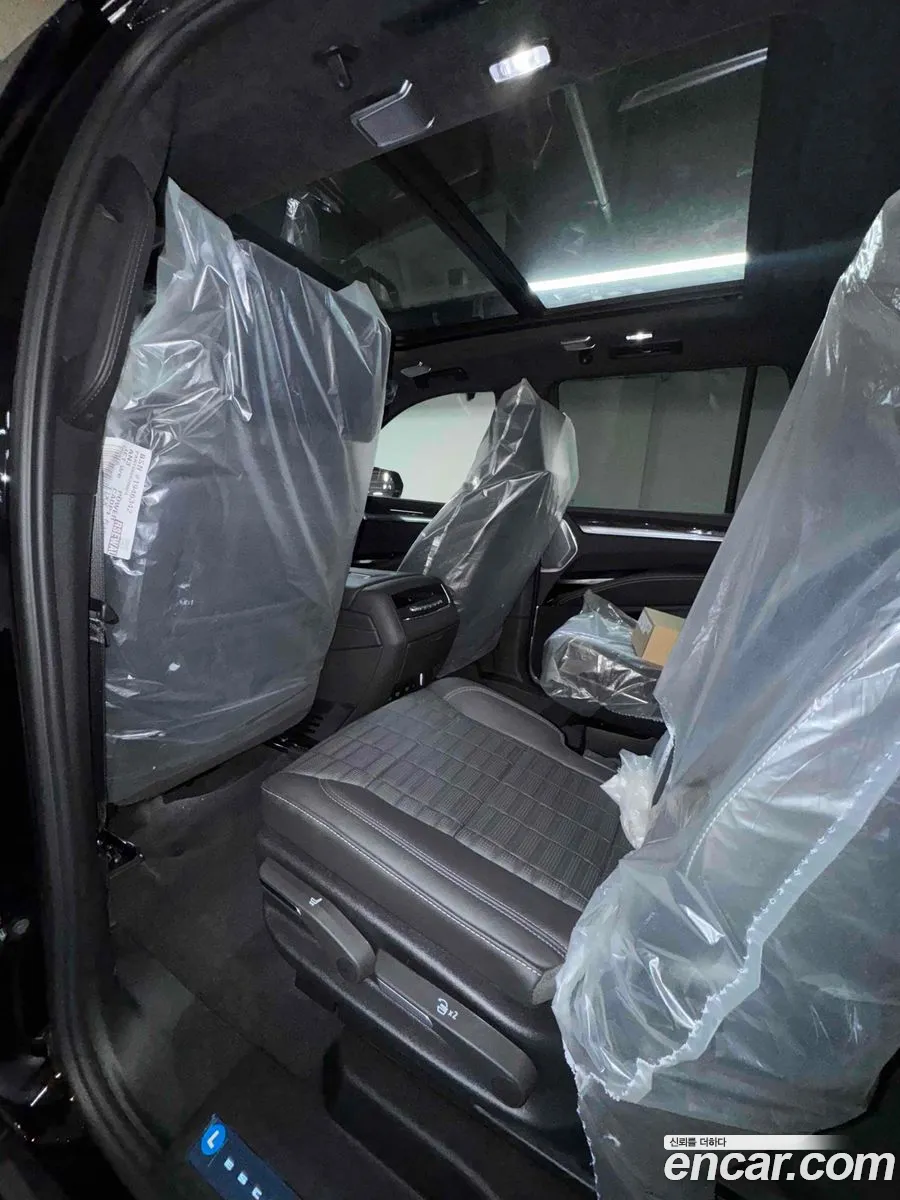 Cadillac Escalade 2026 — 2