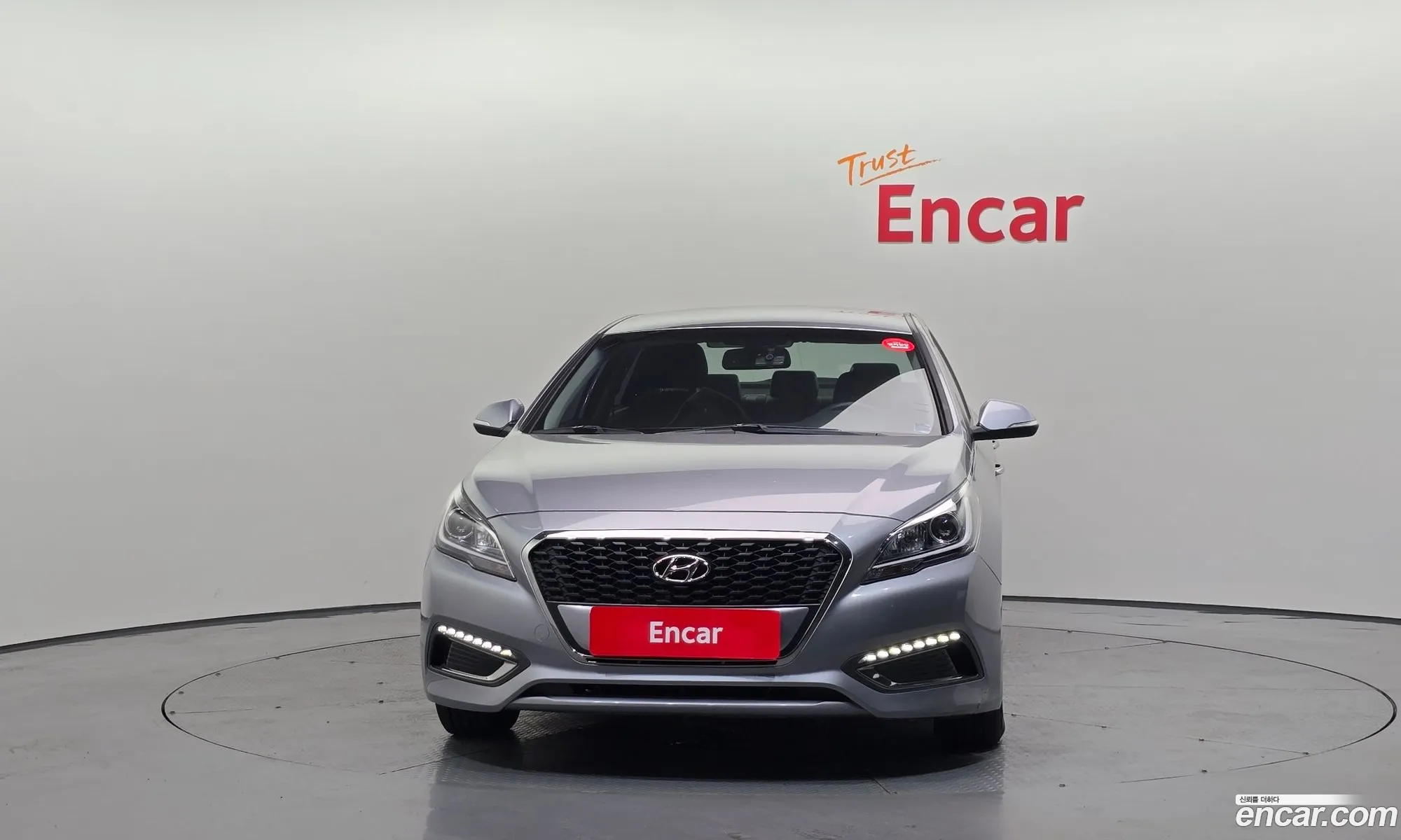 Hyundai LF Sonata Hybrid 2016 — 4