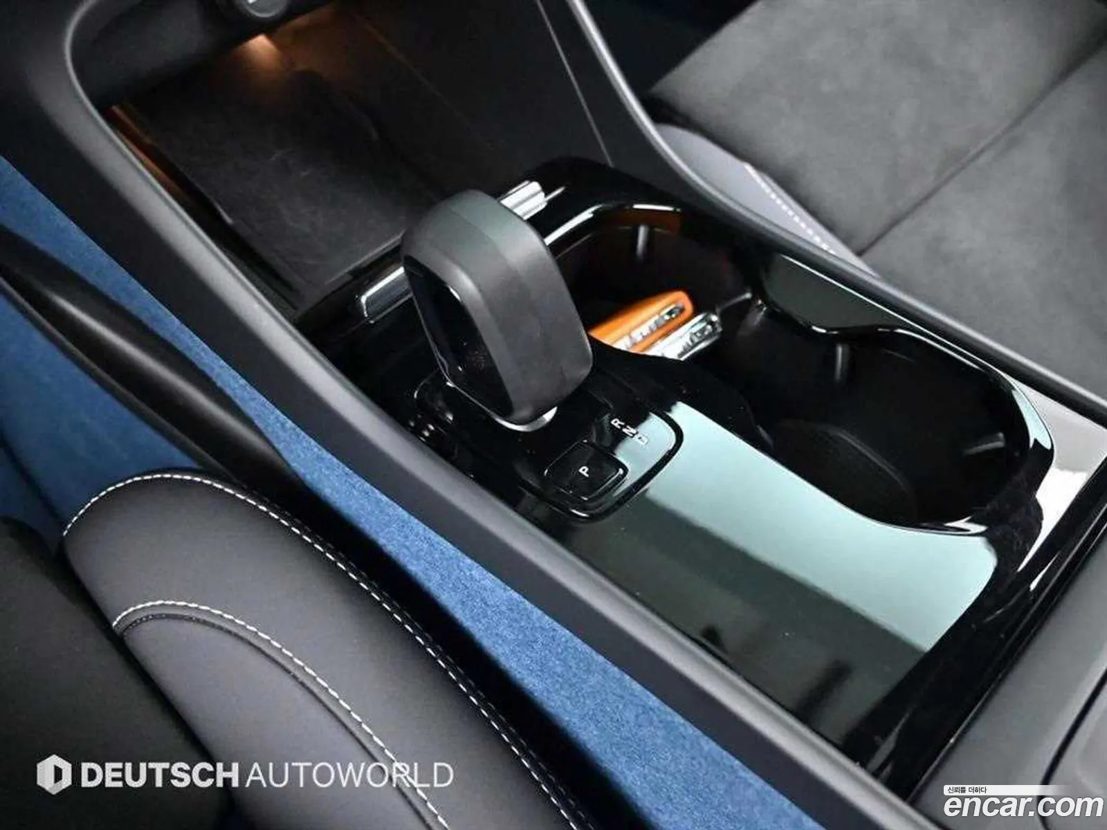 Volvo XC40 Recharge 2024 — 11
