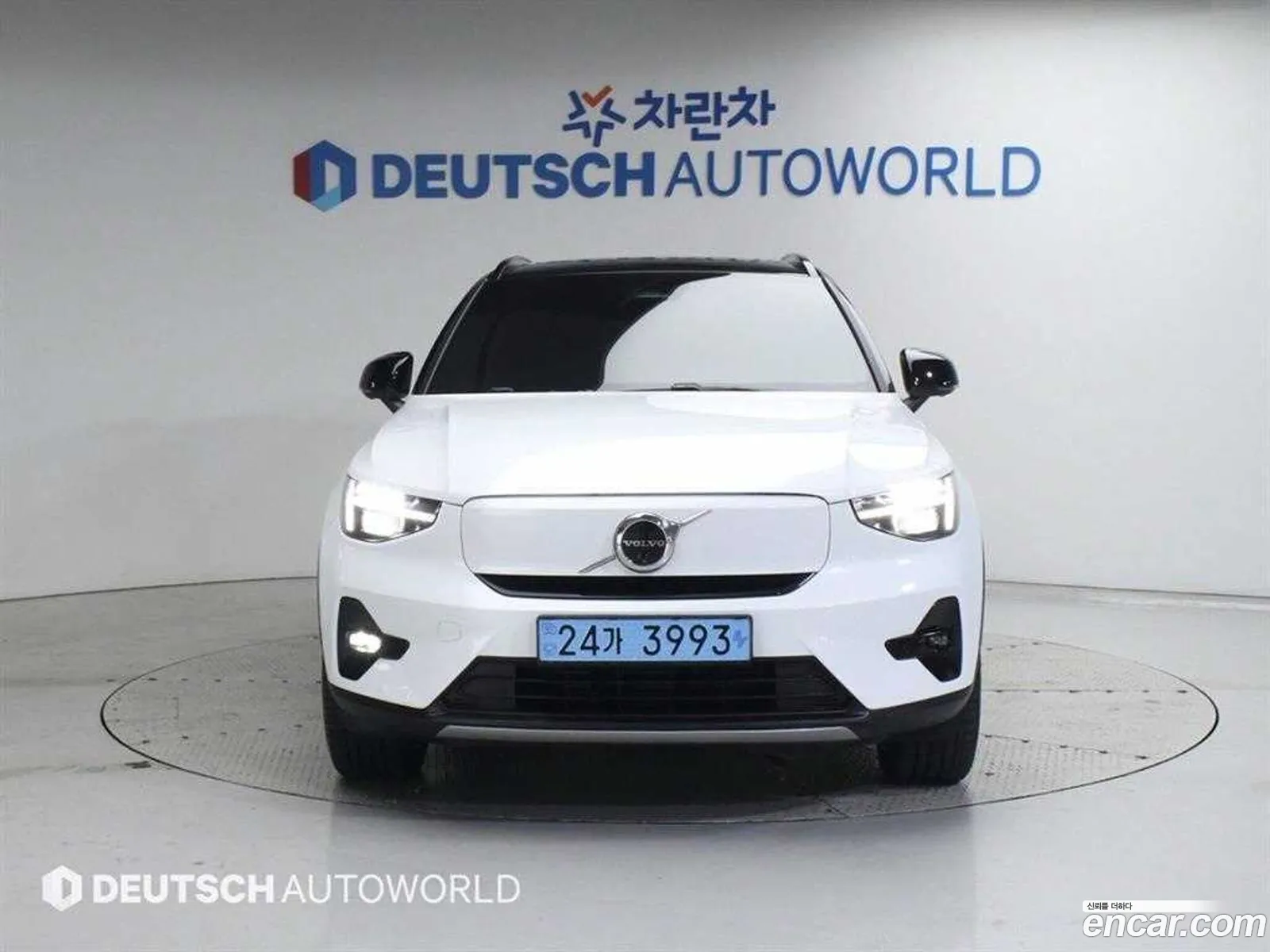 Volvo XC40 Recharge 2024 — 8