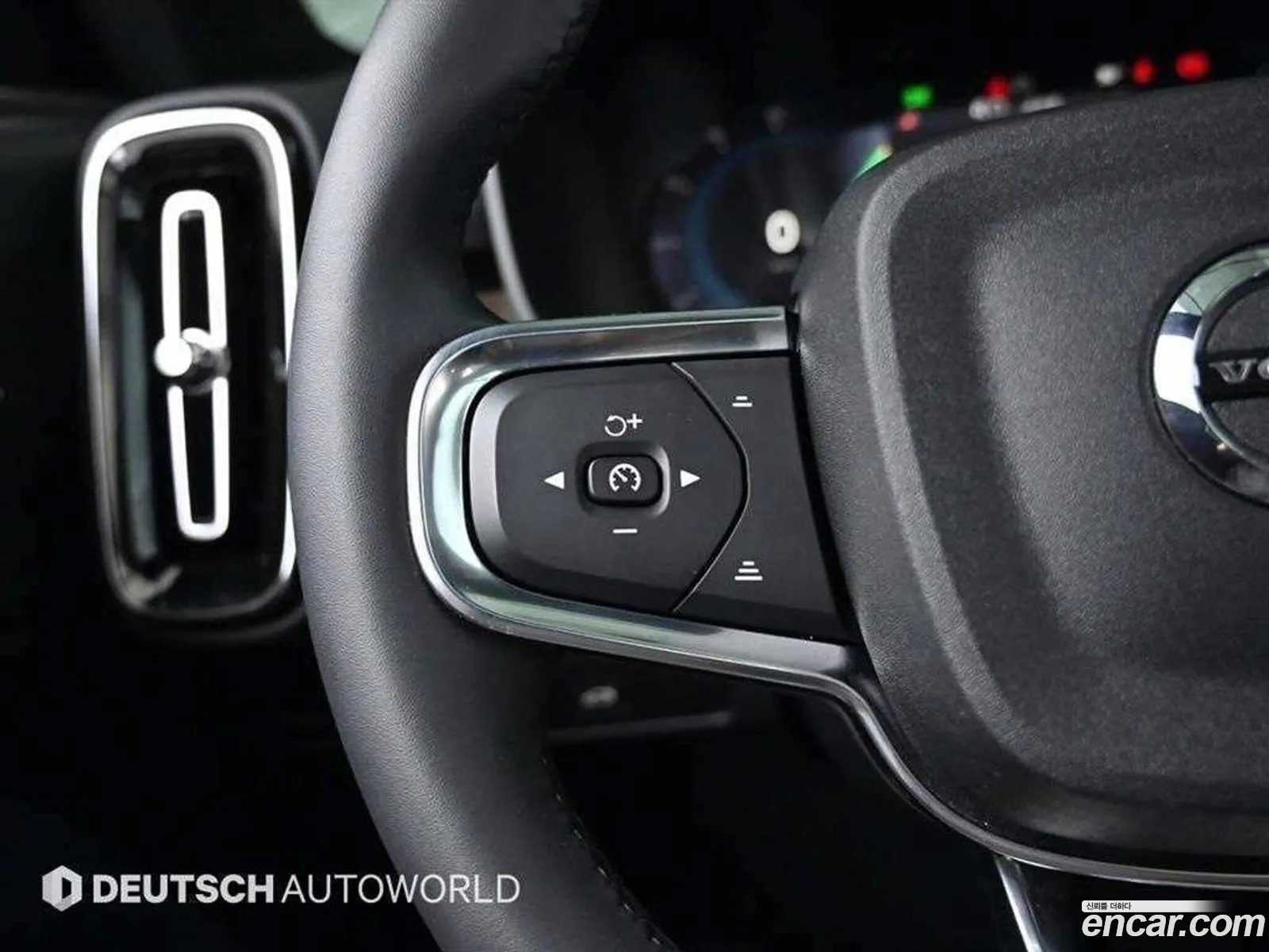 Volvo XC40 Recharge 2024 — 7