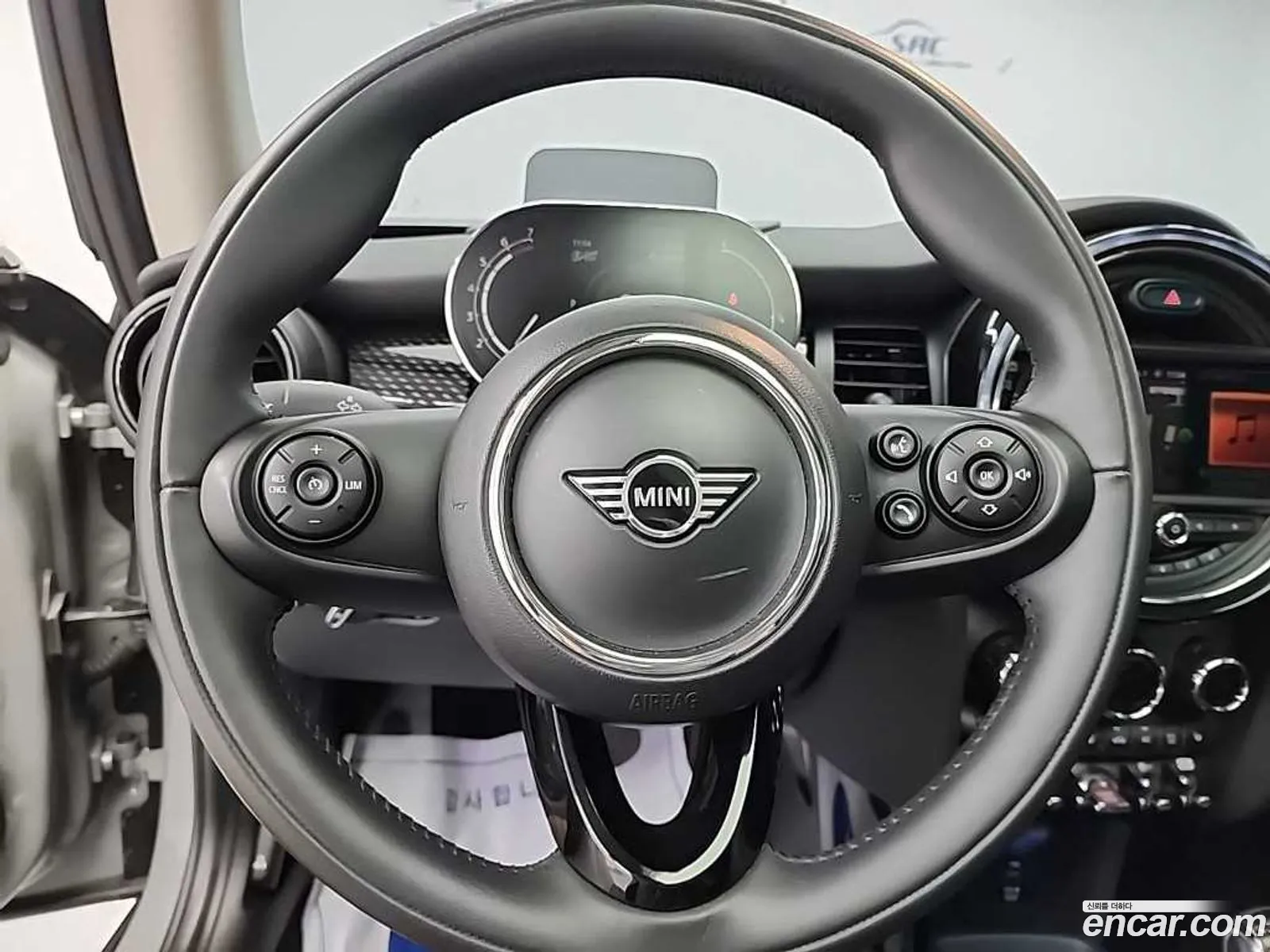 Mini Cooper S 2020 — 16