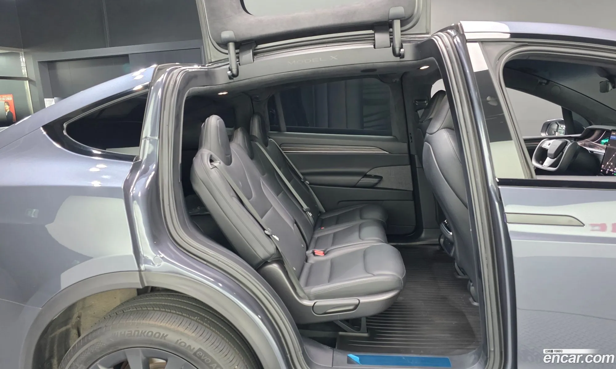 Tesla Model X 2023 — 27