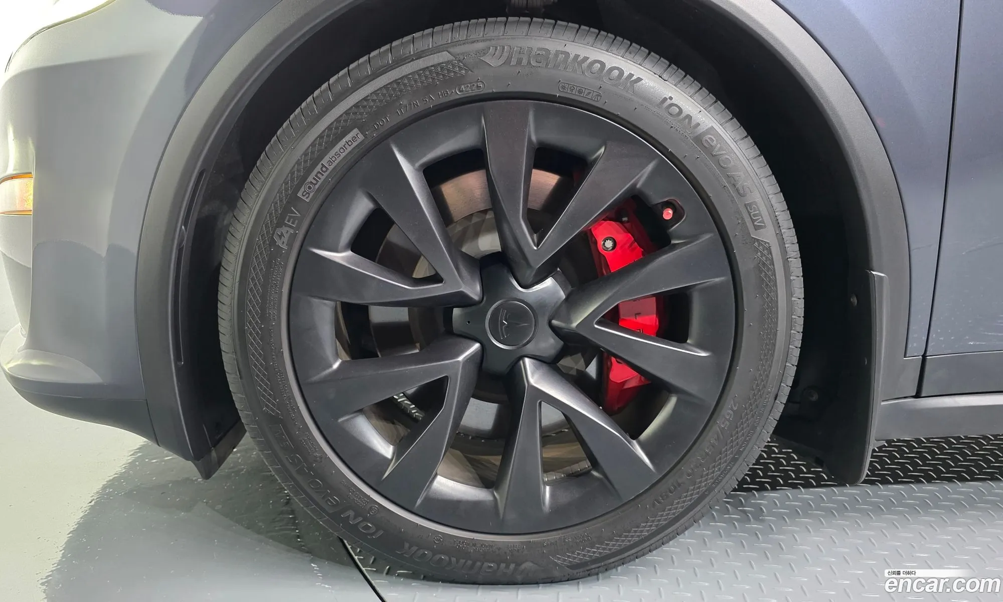 Tesla Model X 2023 — 34