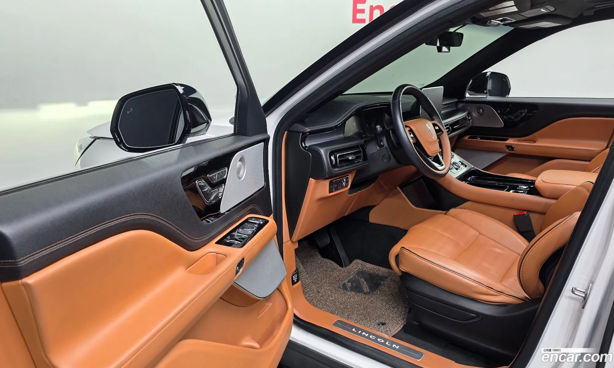 Lincoln Aviator 2023 5LM5J9XC2PGL07199 — 8