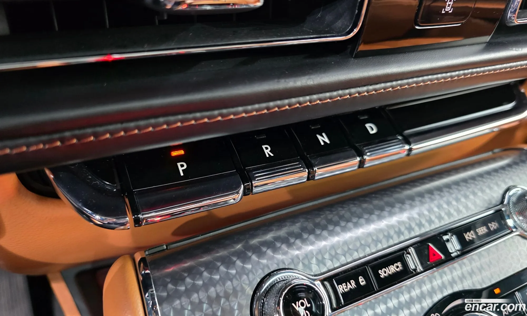 Lincoln Aviator 2023 5LM5J9XC2PGL07199 — 26