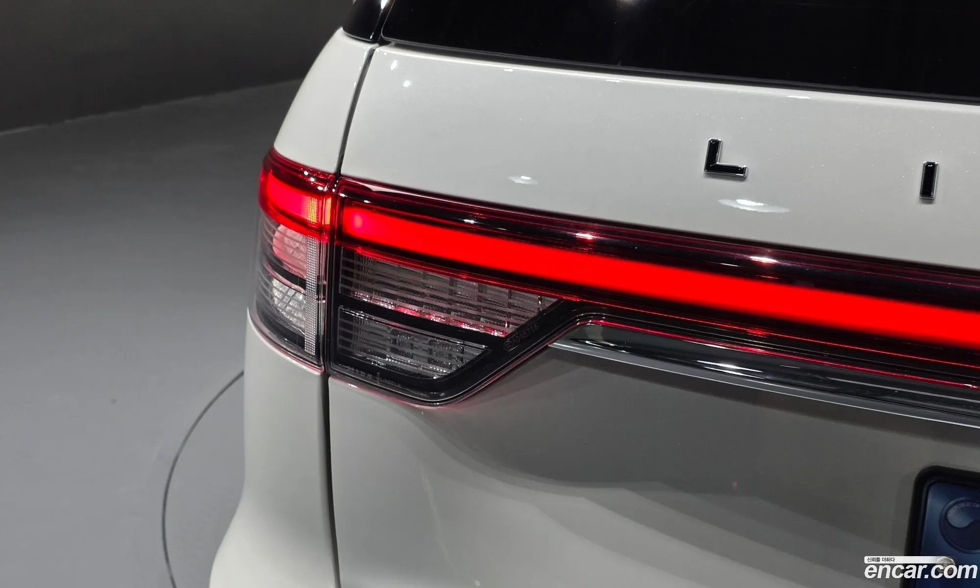 Lincoln Aviator 2023 5LM5J9XC2PGL07199 — 10