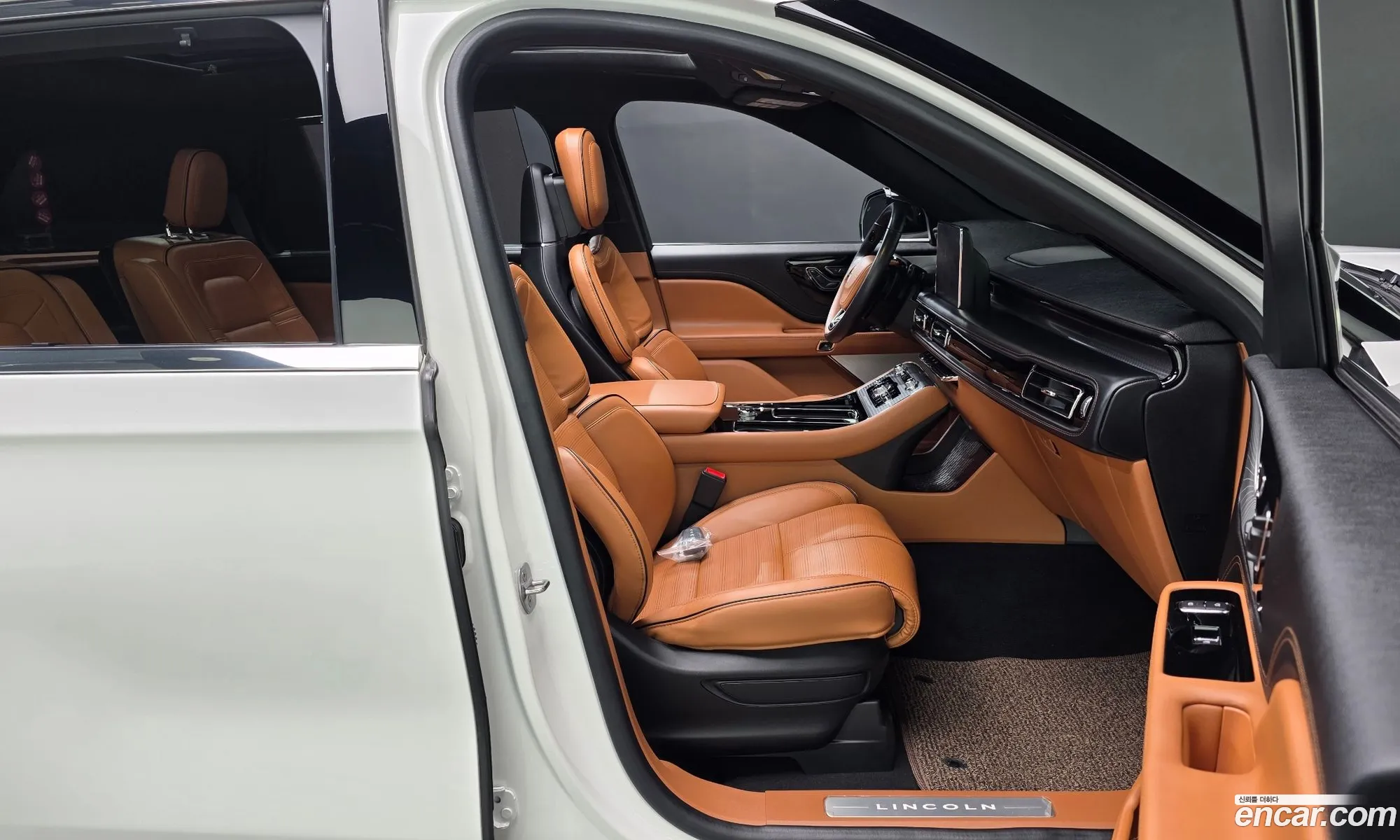 Lincoln Aviator 2023 5LM5J9XC2PGL07199 — 11