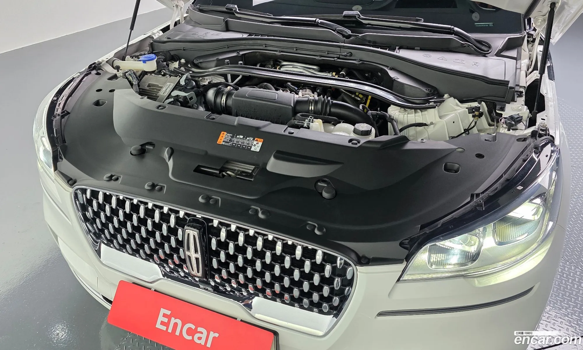 Lincoln Aviator 2023 5LM5J9XC2PGL07199 — 28