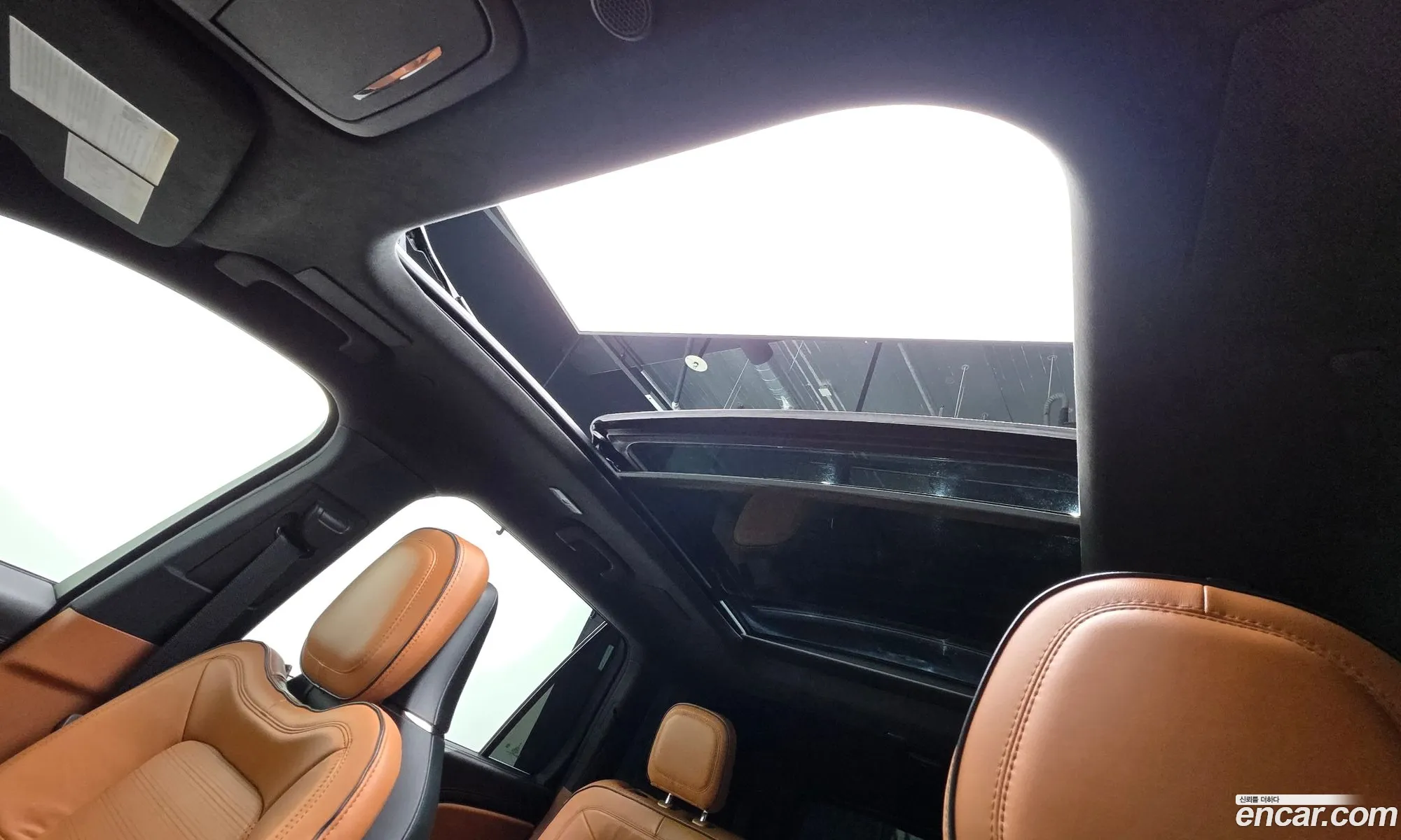 Lincoln Aviator 2023 5LM5J9XC2PGL07199 — 16