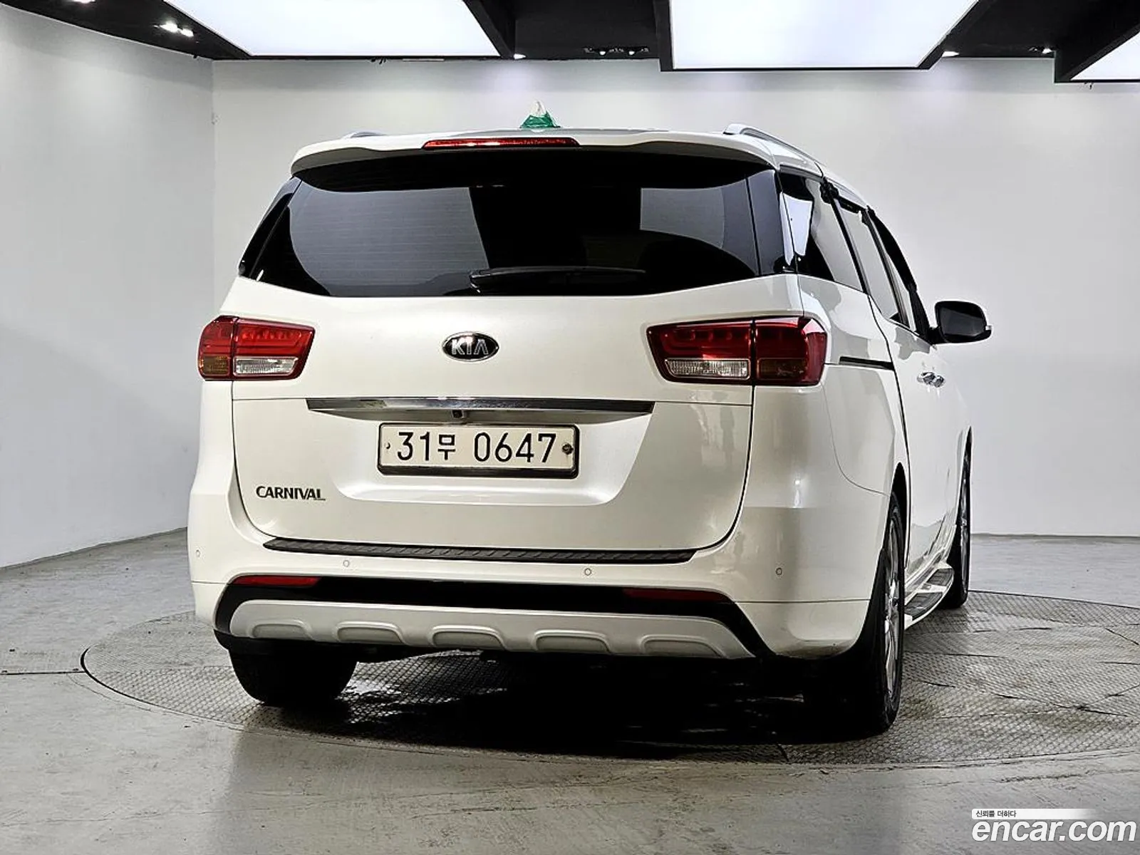 Kia Carnival 2015 — 3