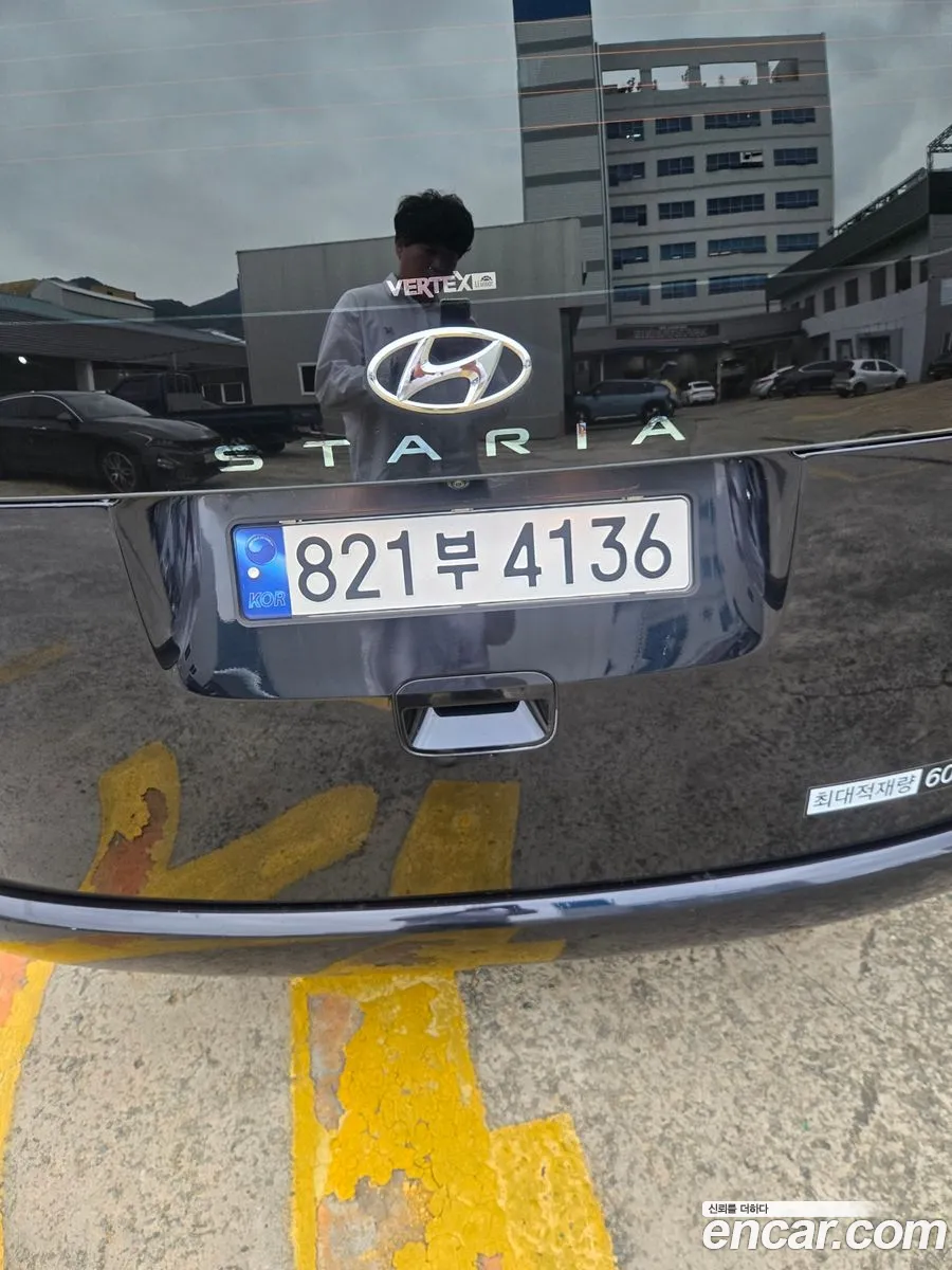 Hyundai Staria 2023 — 2