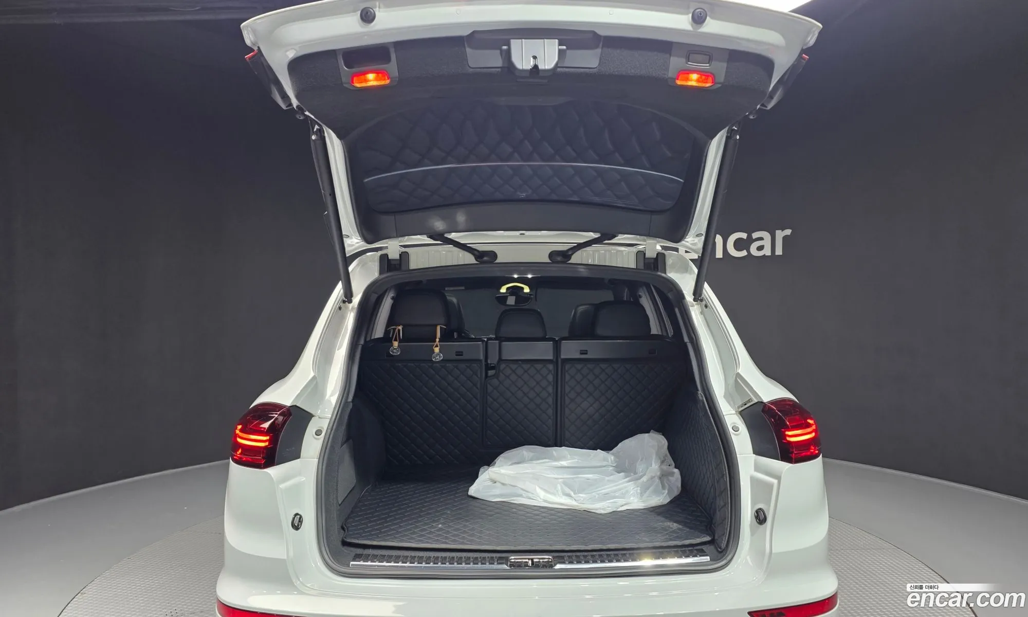 Porsche Cayenne 2016 WP1AF2922HLA28331 — 14