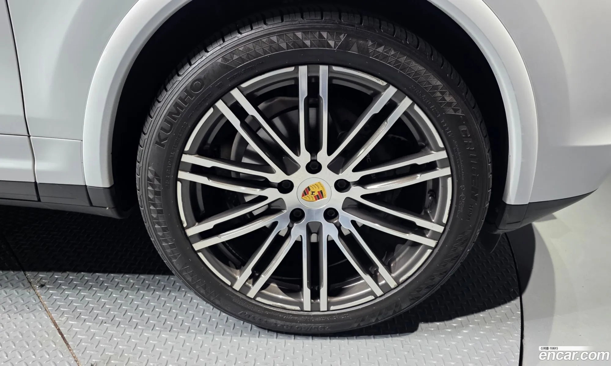 Porsche Cayenne 2016 WP1AF2922HLA28331 — 17