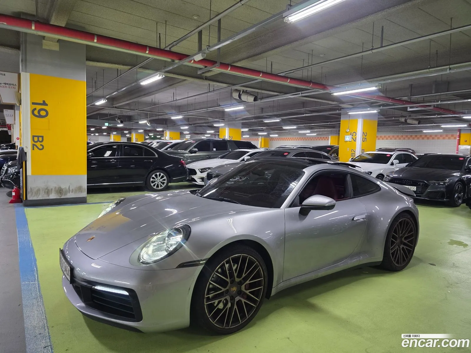 Porsche 911 2021 — 17