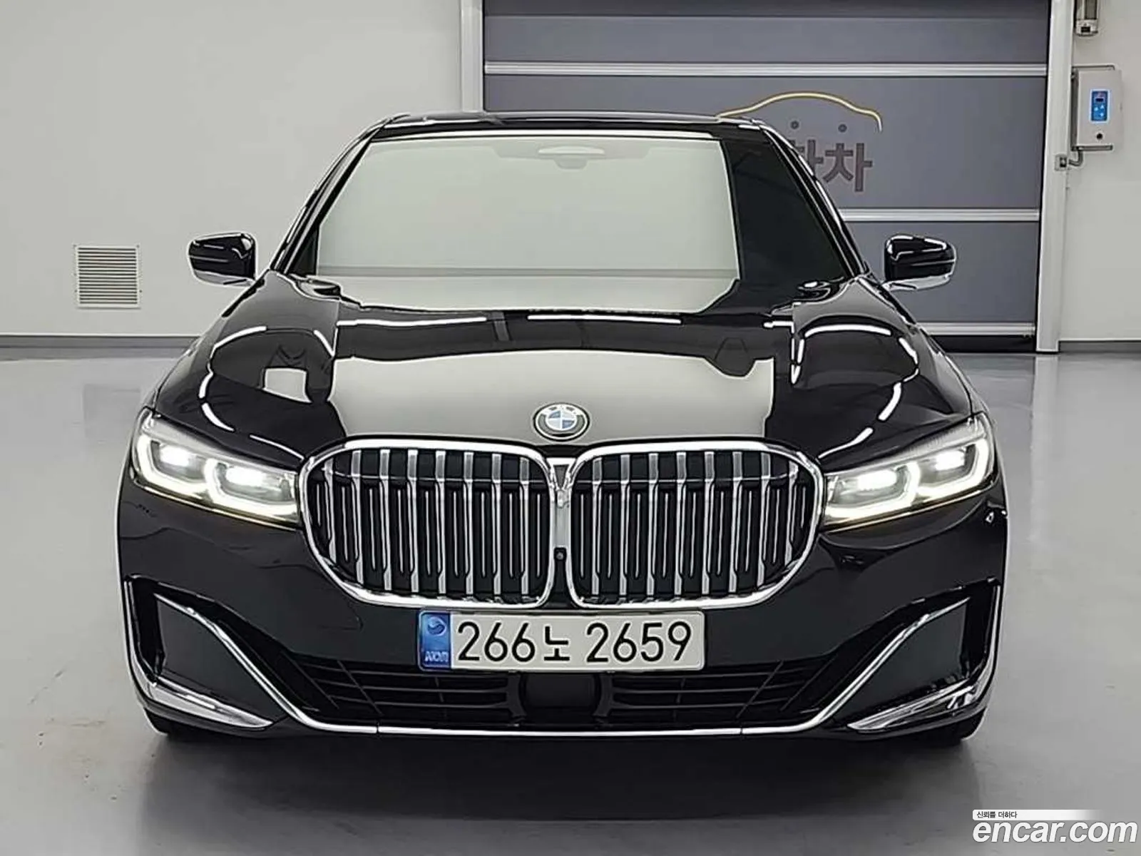 BMW 7 Series 2020 — 8
