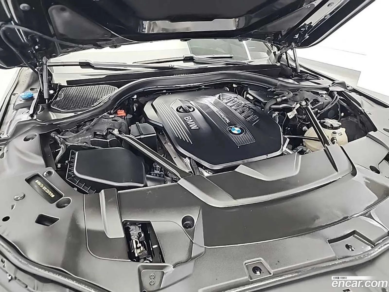 BMW 7 Series 2020 — 18
