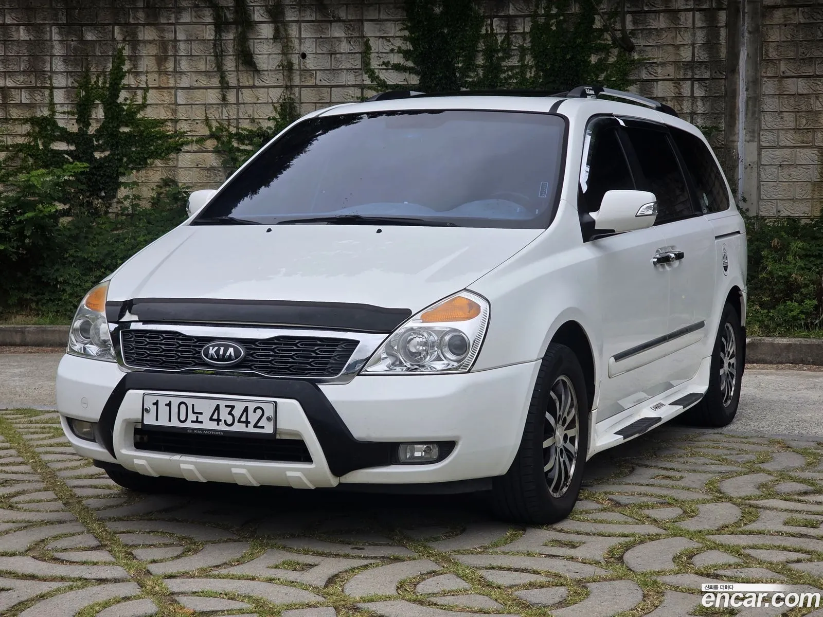 Kia Carnival R 2010 — 2