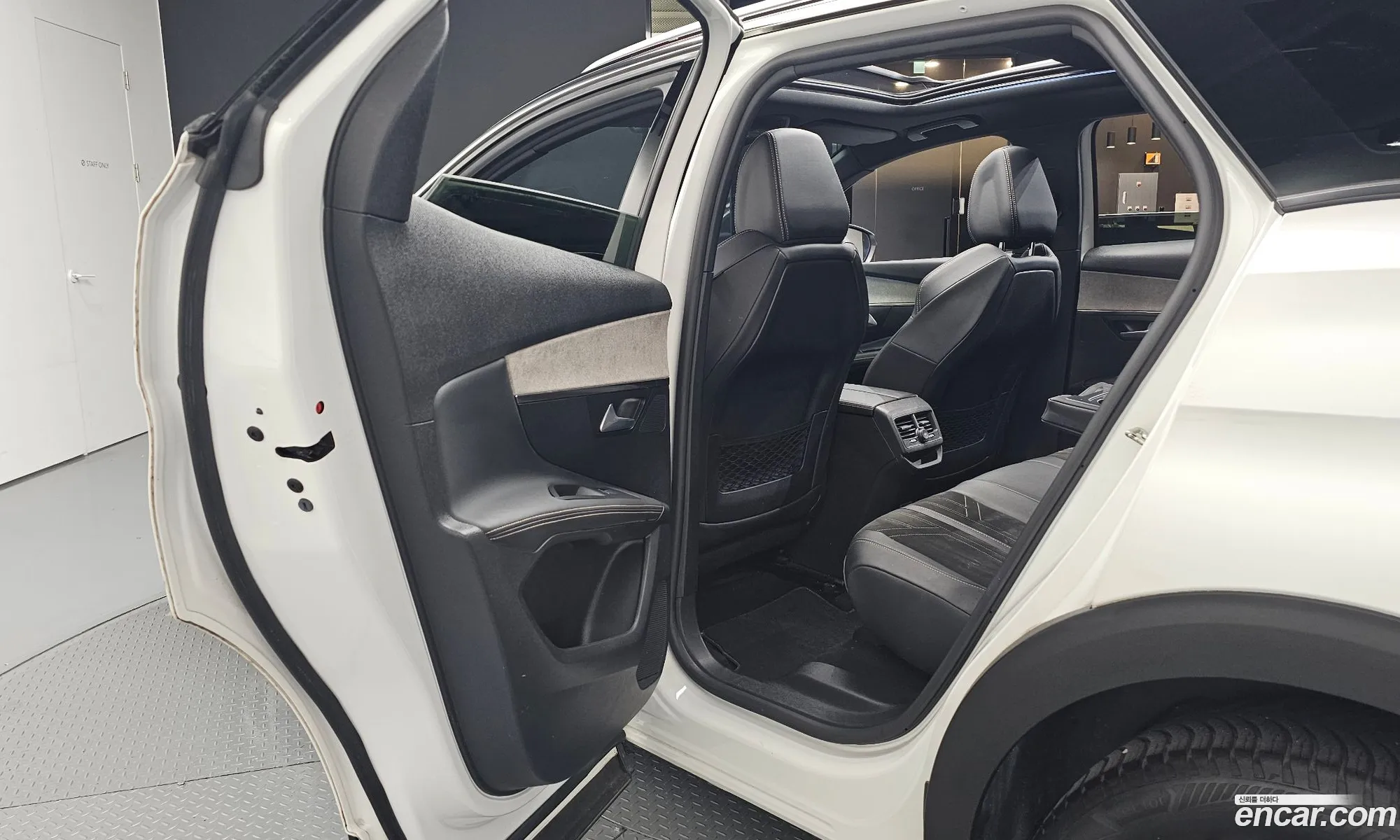 Peugeot 3008 2021 — 18