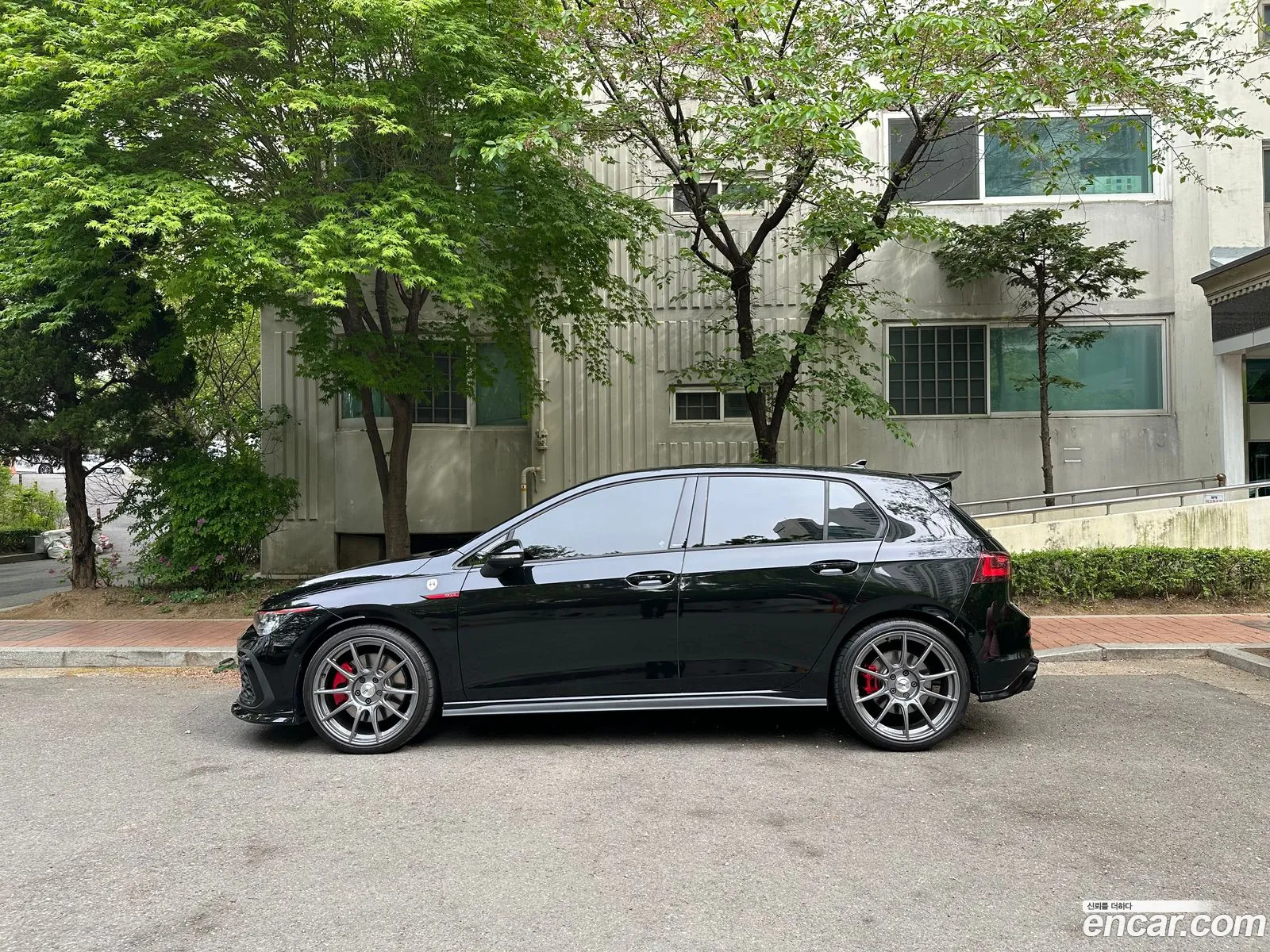 Volkswagen Golf 8th Gen 2024 — 5