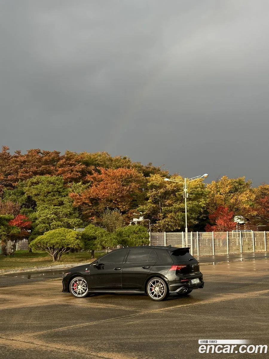 Volkswagen Golf 8th Gen 2024 — 3
