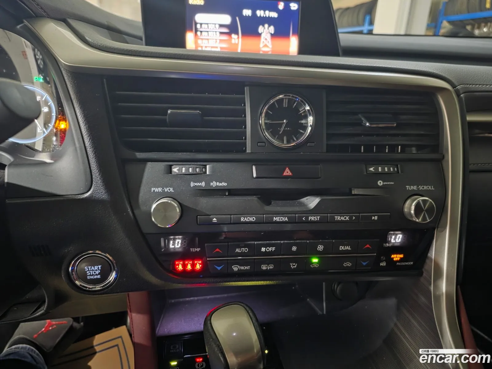 Lexus RX350 2018 — 16
