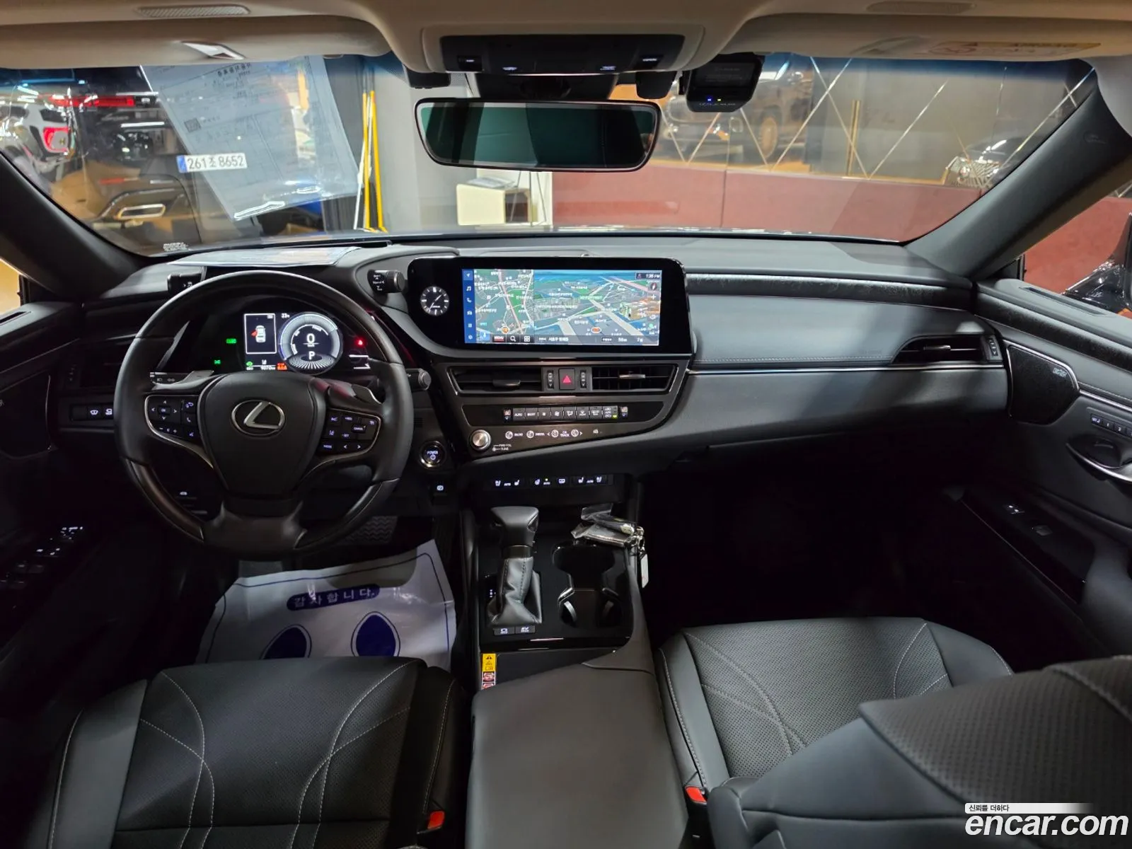 Lexus ES300h 7th Gen 2025 — 13