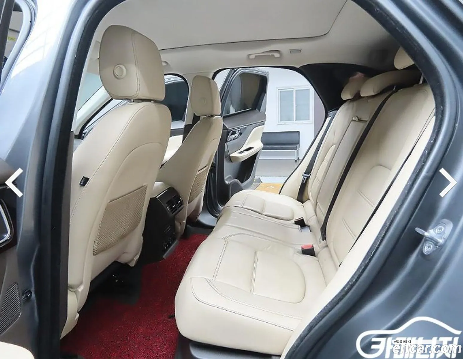 Jaguar F-Pace 2017 — 15