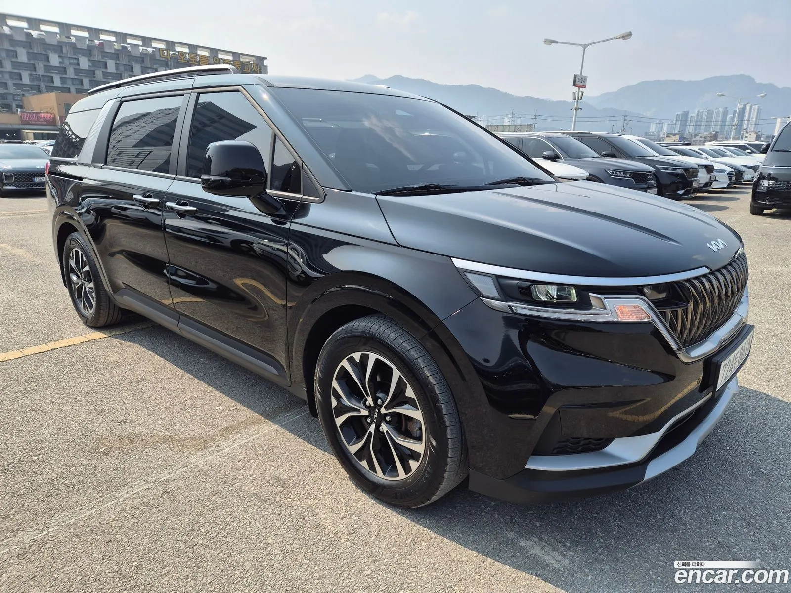 Kia Carnival 2022 — 3