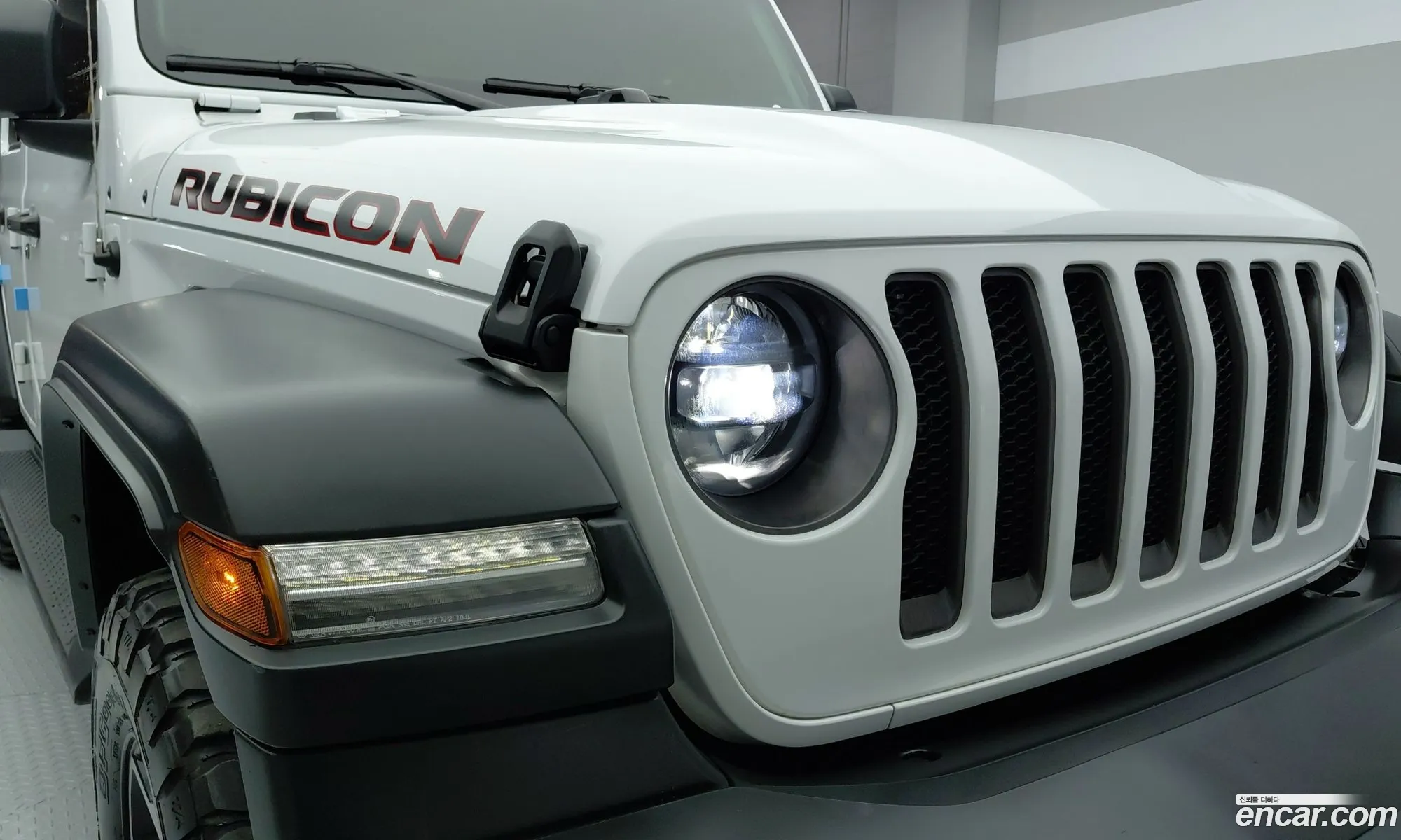Jeep Wrangler 2023 — 12