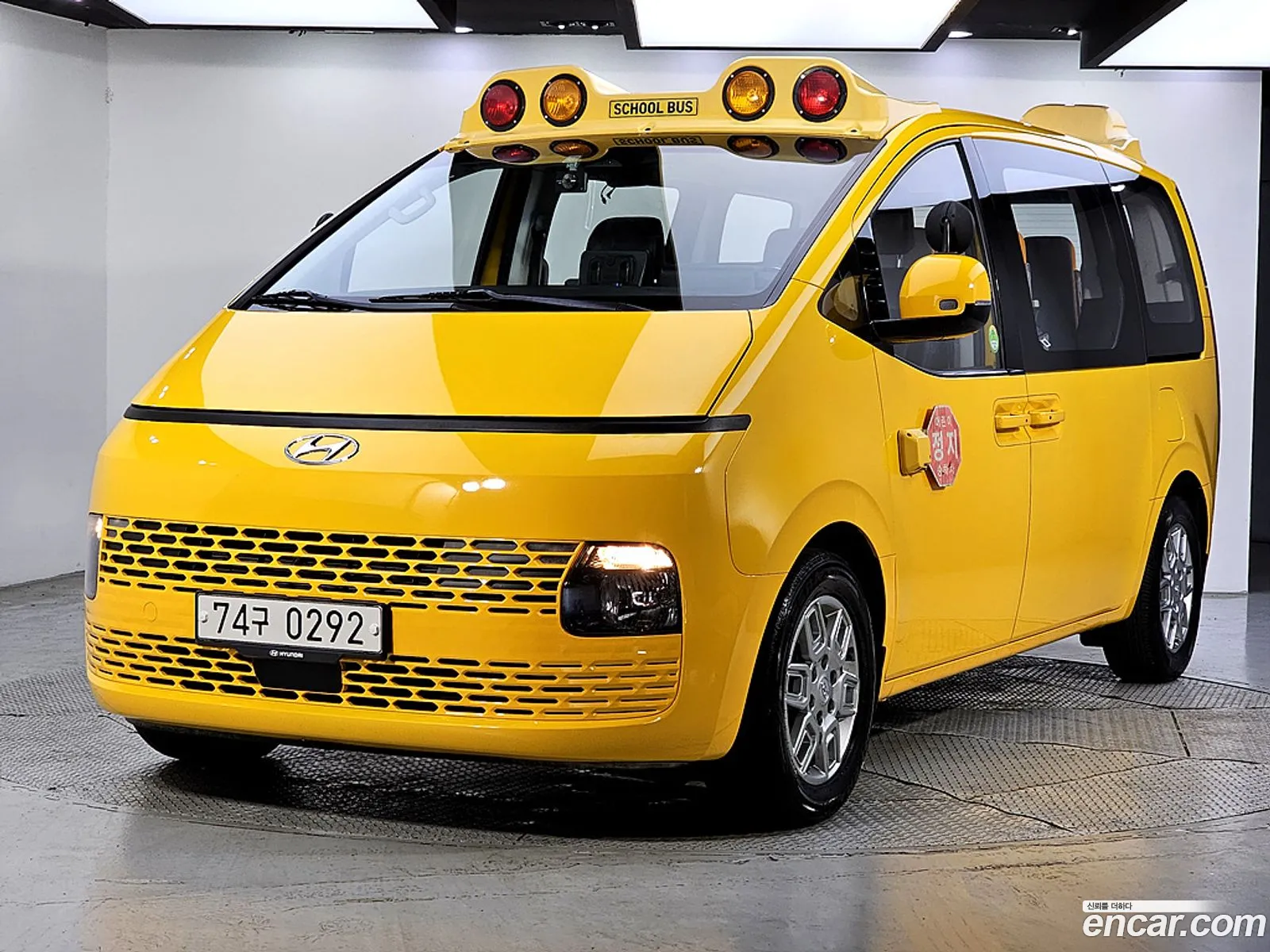 Hyundai Staria 2021 — 3