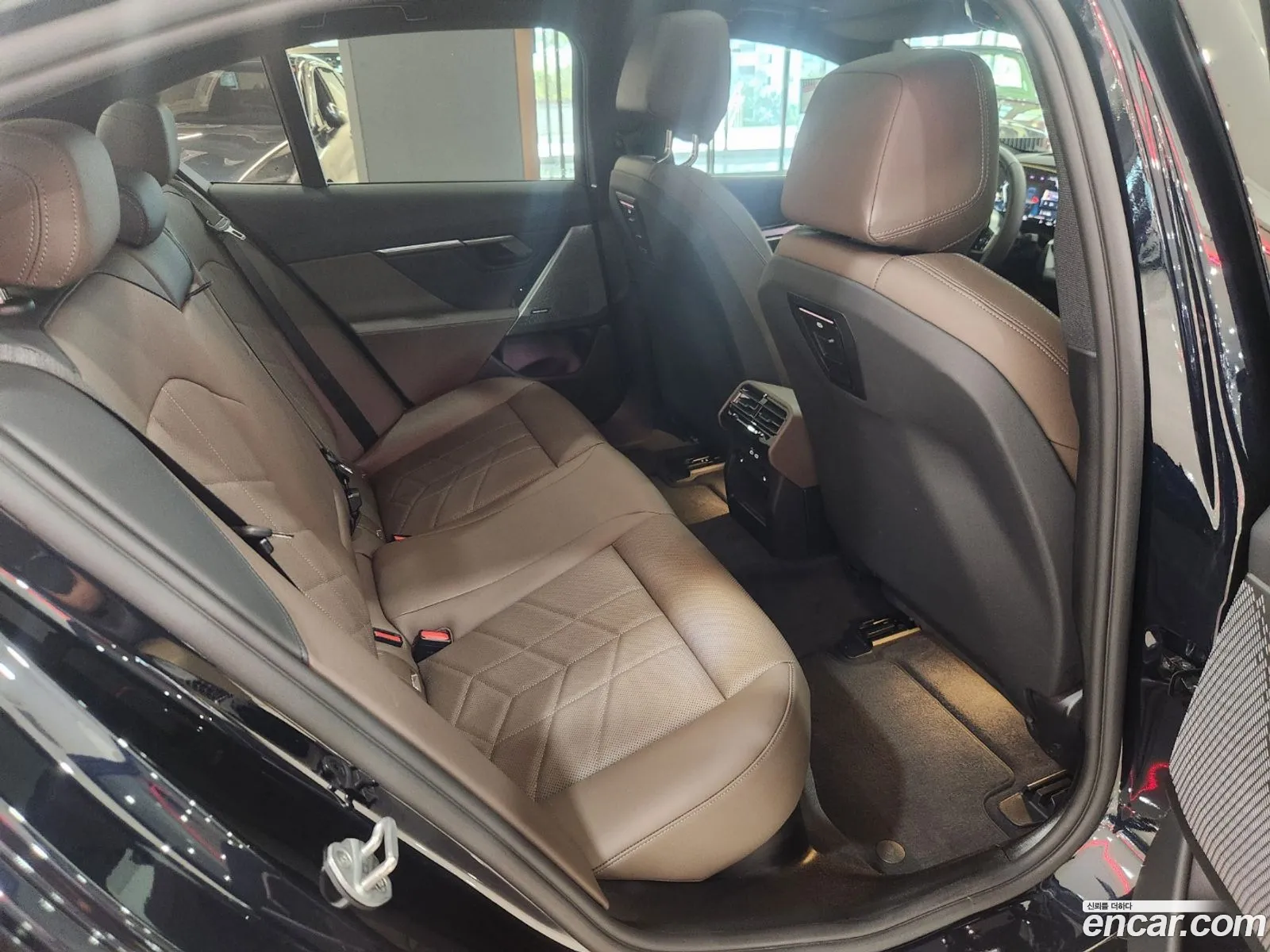 BMW 5 Series 2025 — 9