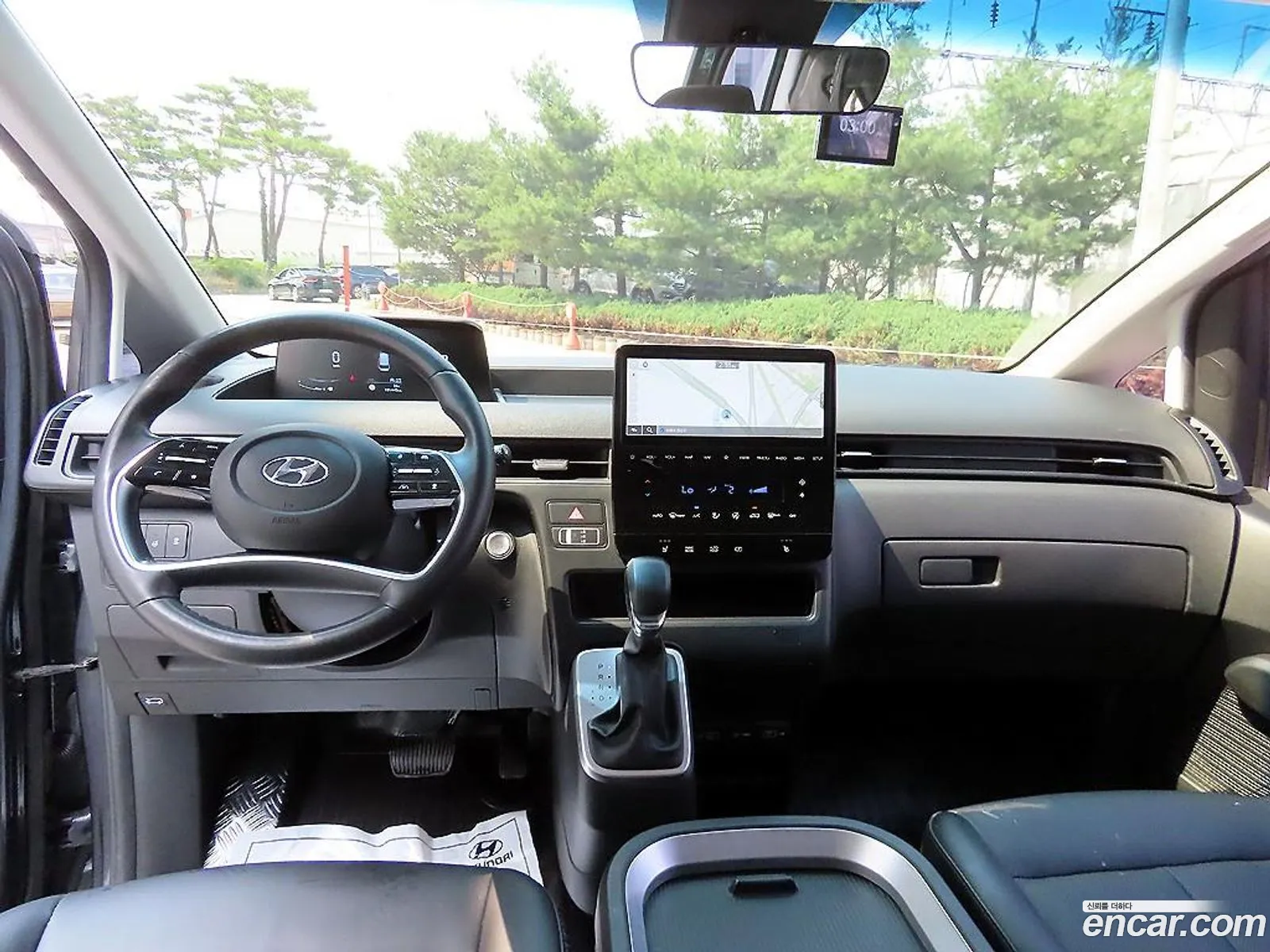 Hyundai Staria 2022 — 3